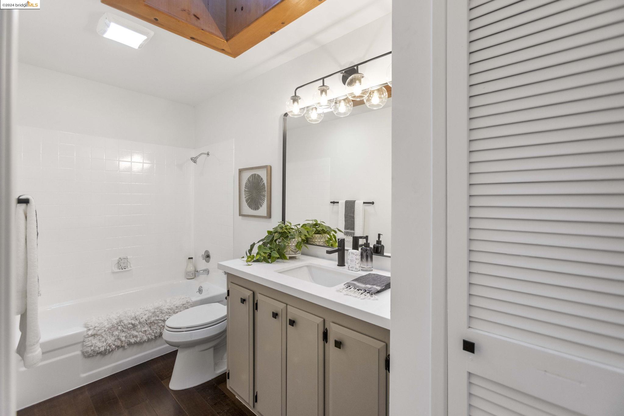 11 Sereno Cir
