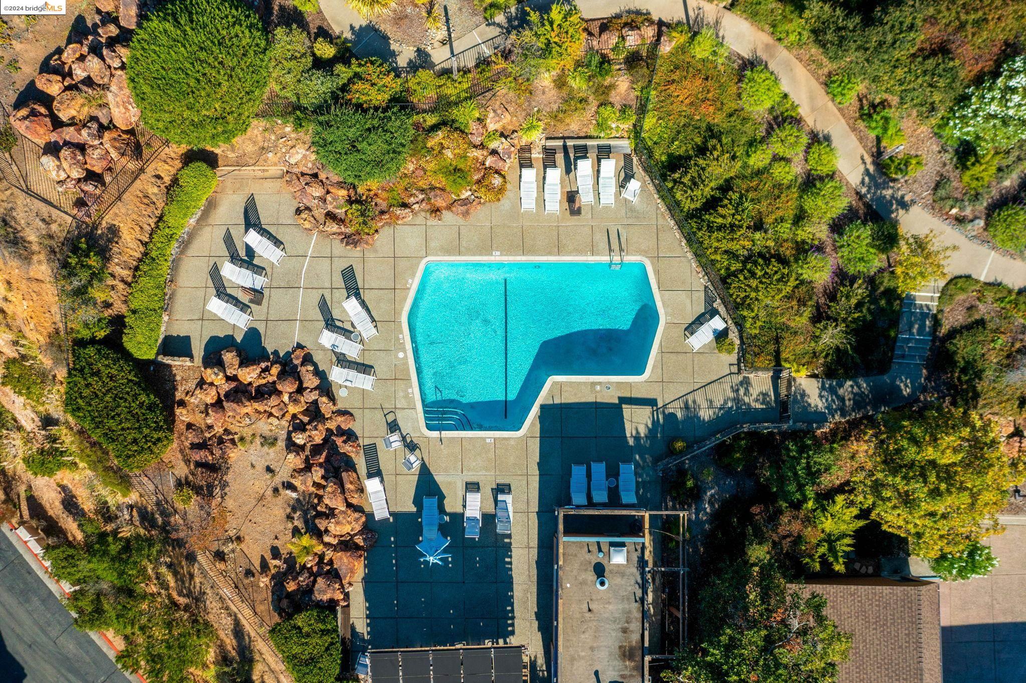 11 Sereno Cir