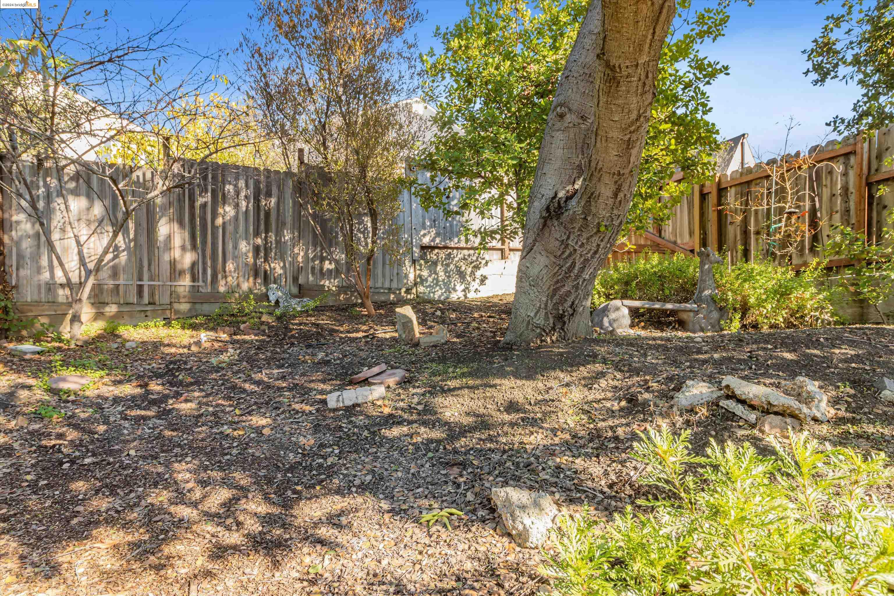 6100 Outlook Ave