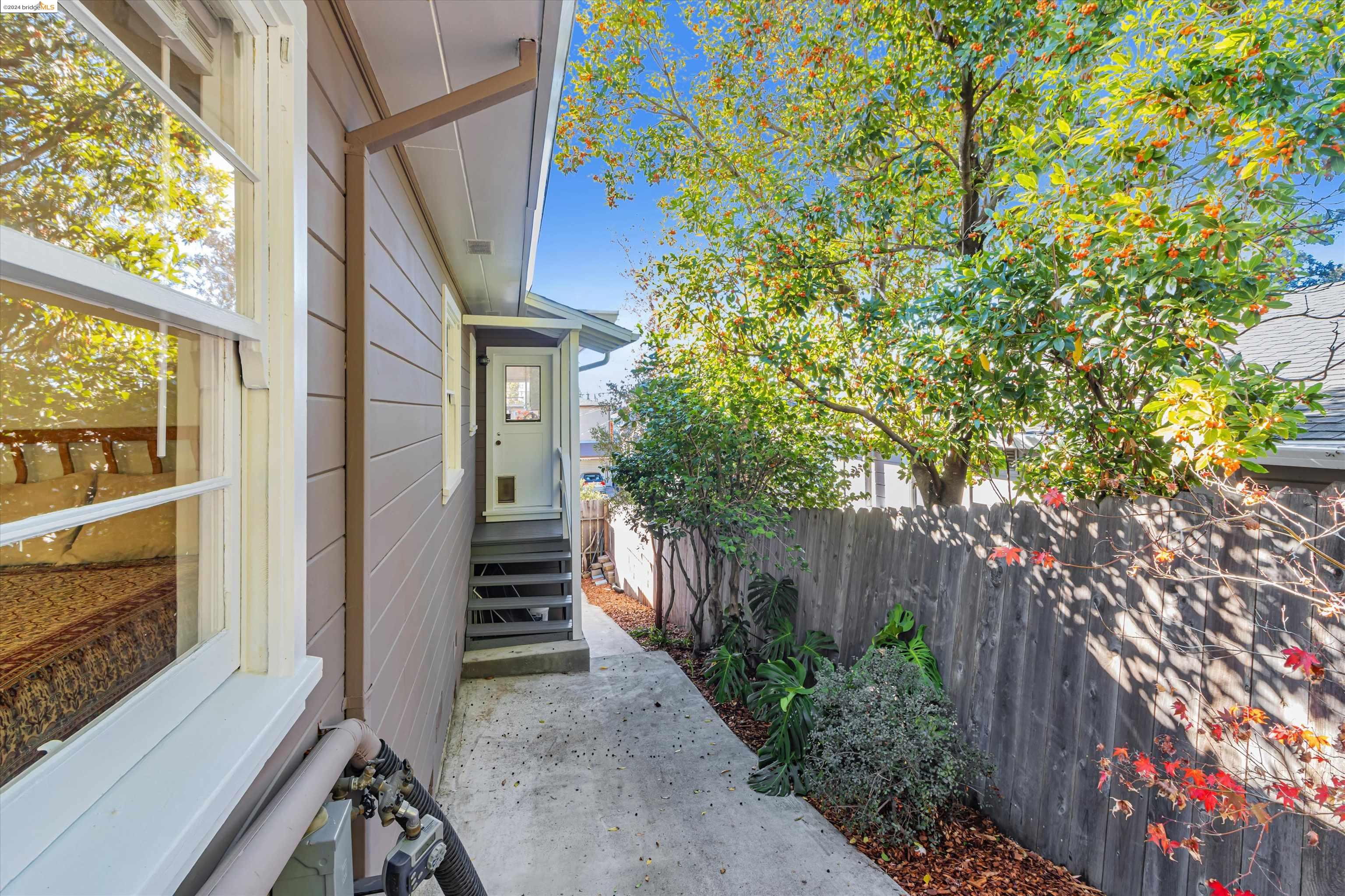 6100 Outlook Ave