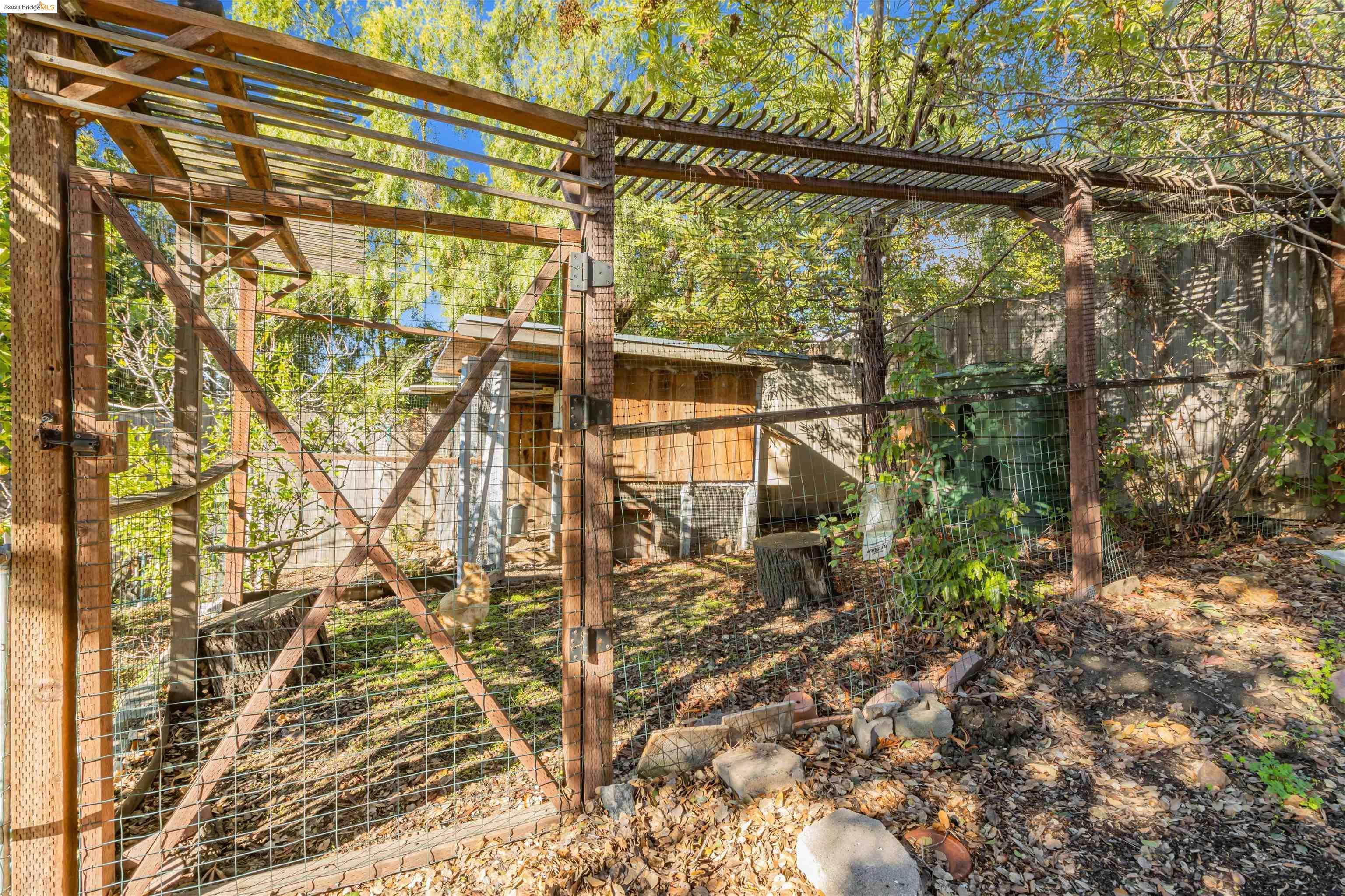 6100 Outlook Ave