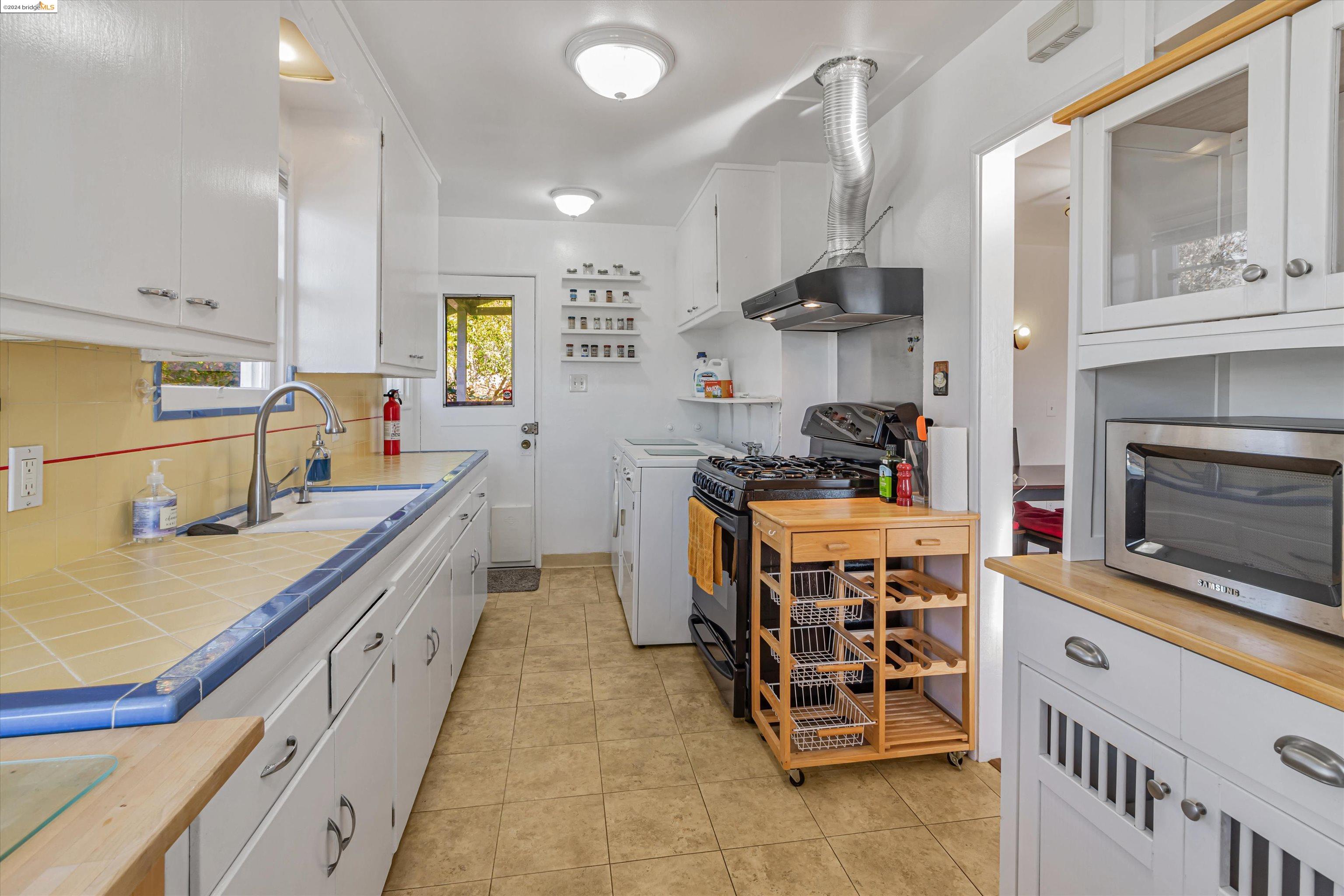 6100 Outlook Ave