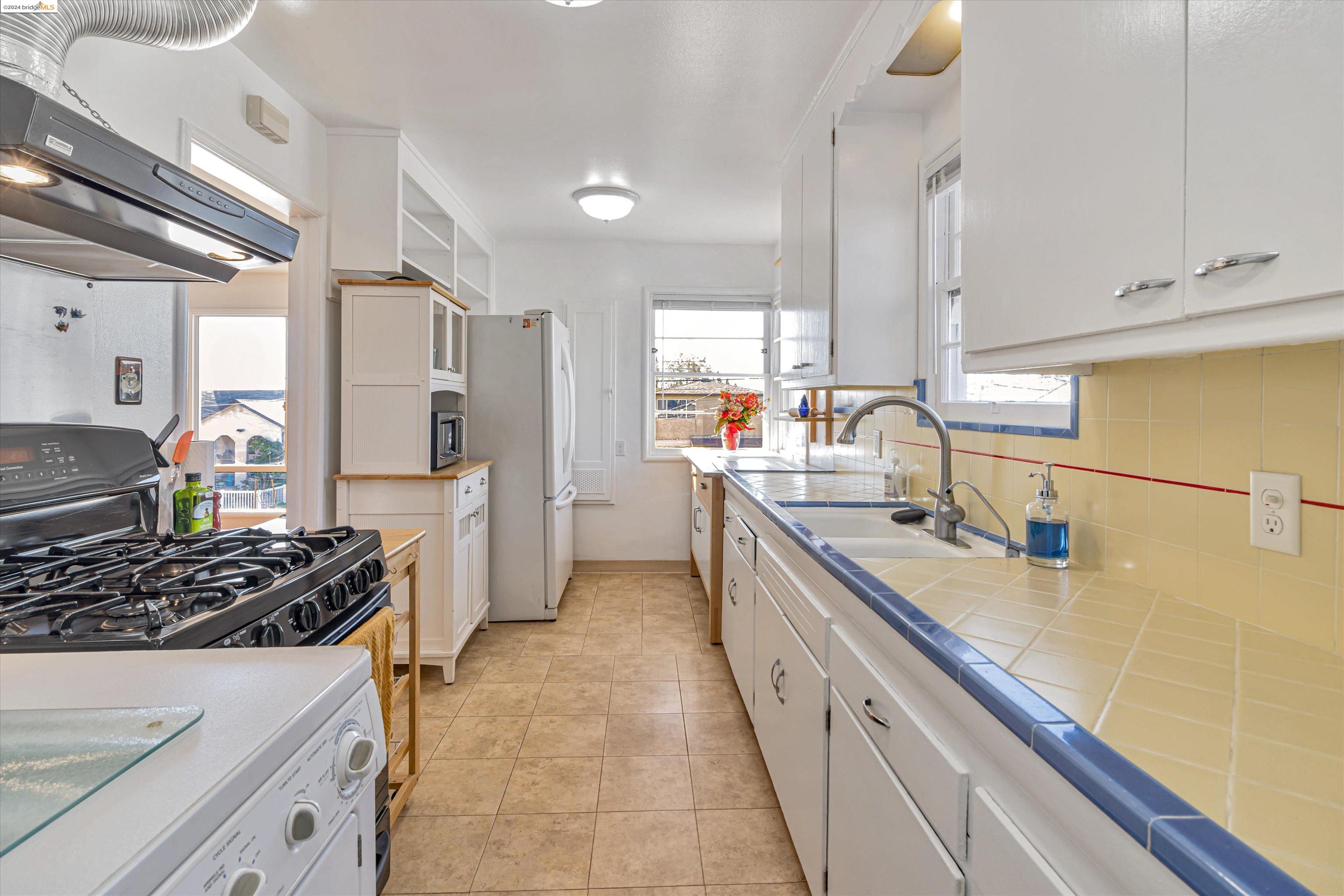 6100 Outlook Ave
