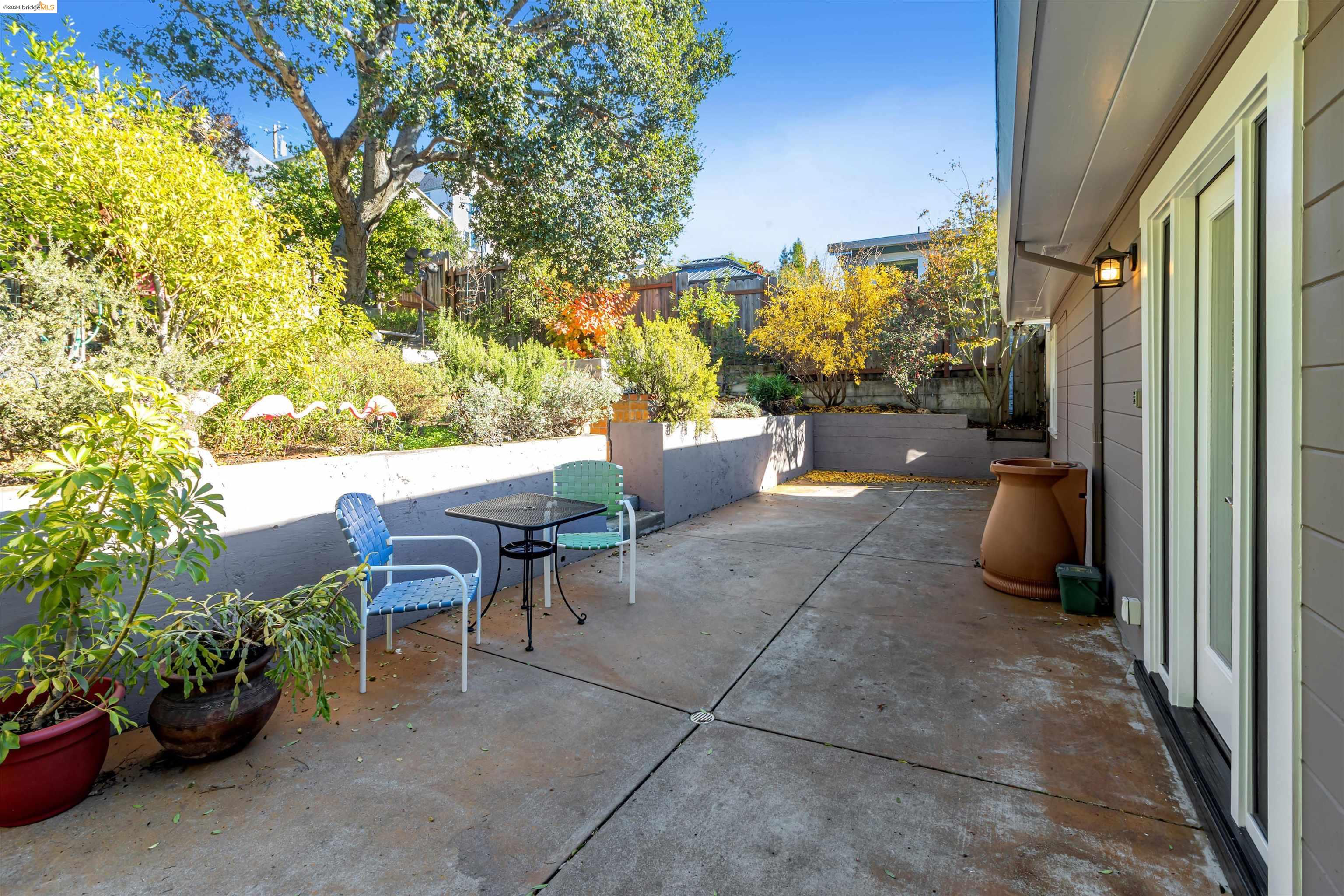 6100 Outlook Ave