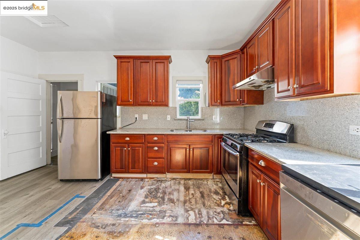 4076 Santa Rita St