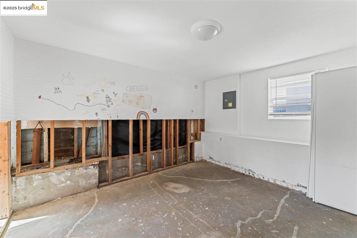 4076 Santa Rita St