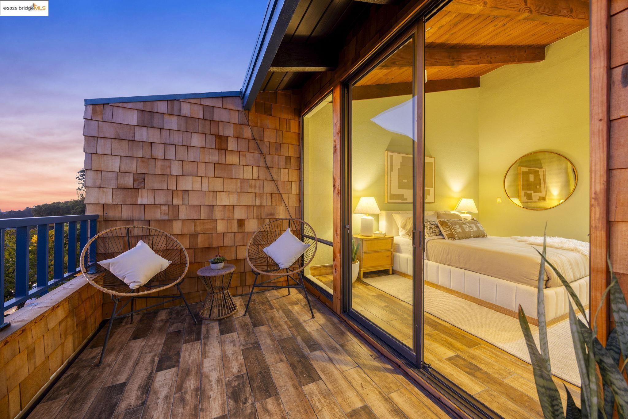 12 Sereno Cir, Oakland