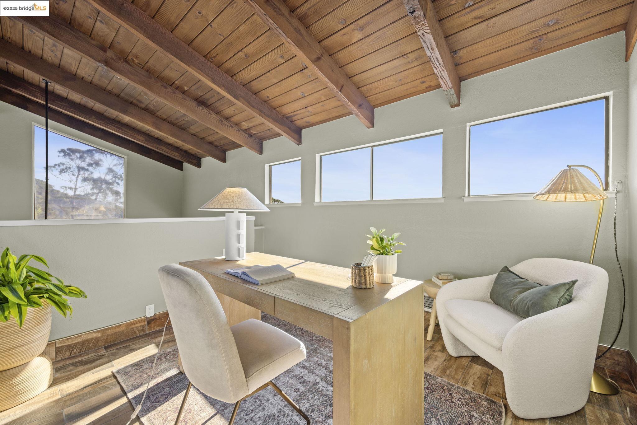 12 Sereno Cir, Oakland