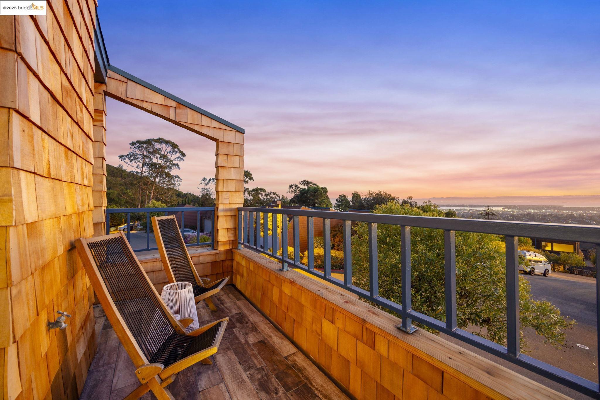 12 Sereno Cir, Oakland