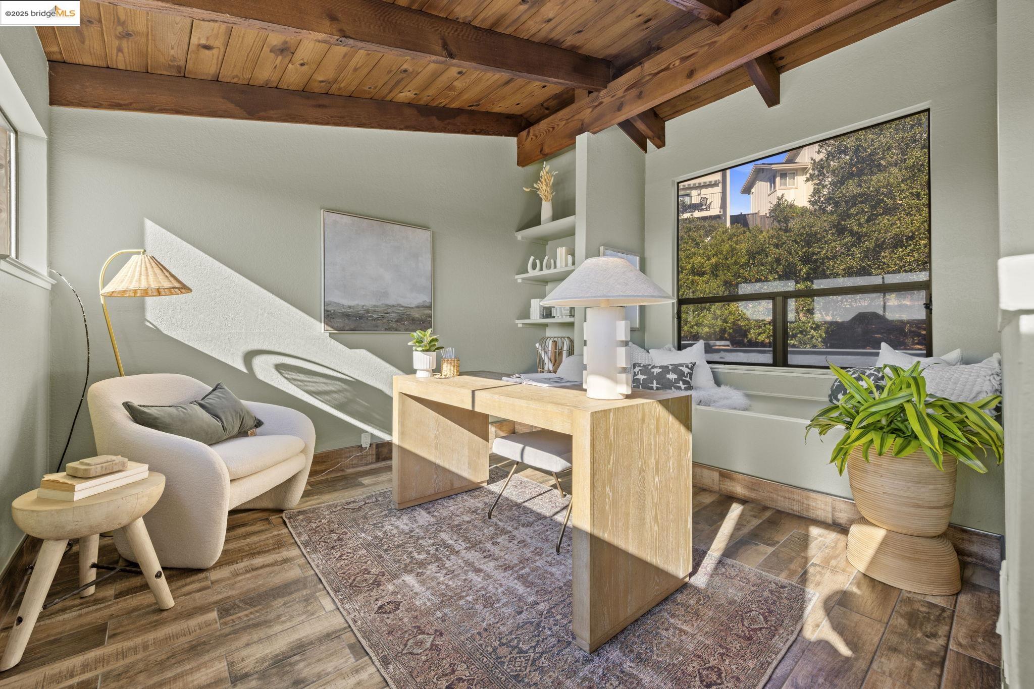 12 Sereno Cir, Oakland