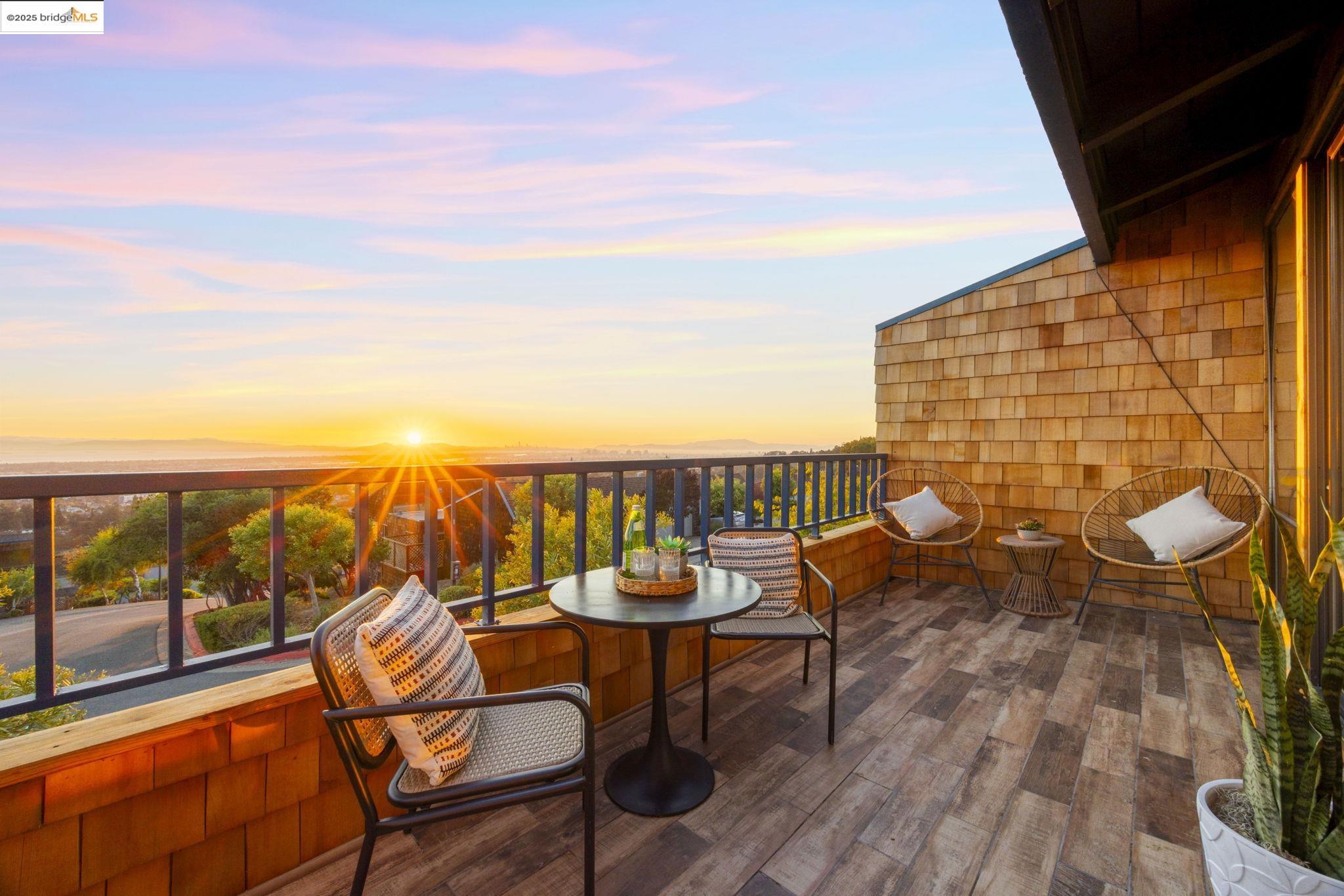 12 Sereno Cir, Oakland