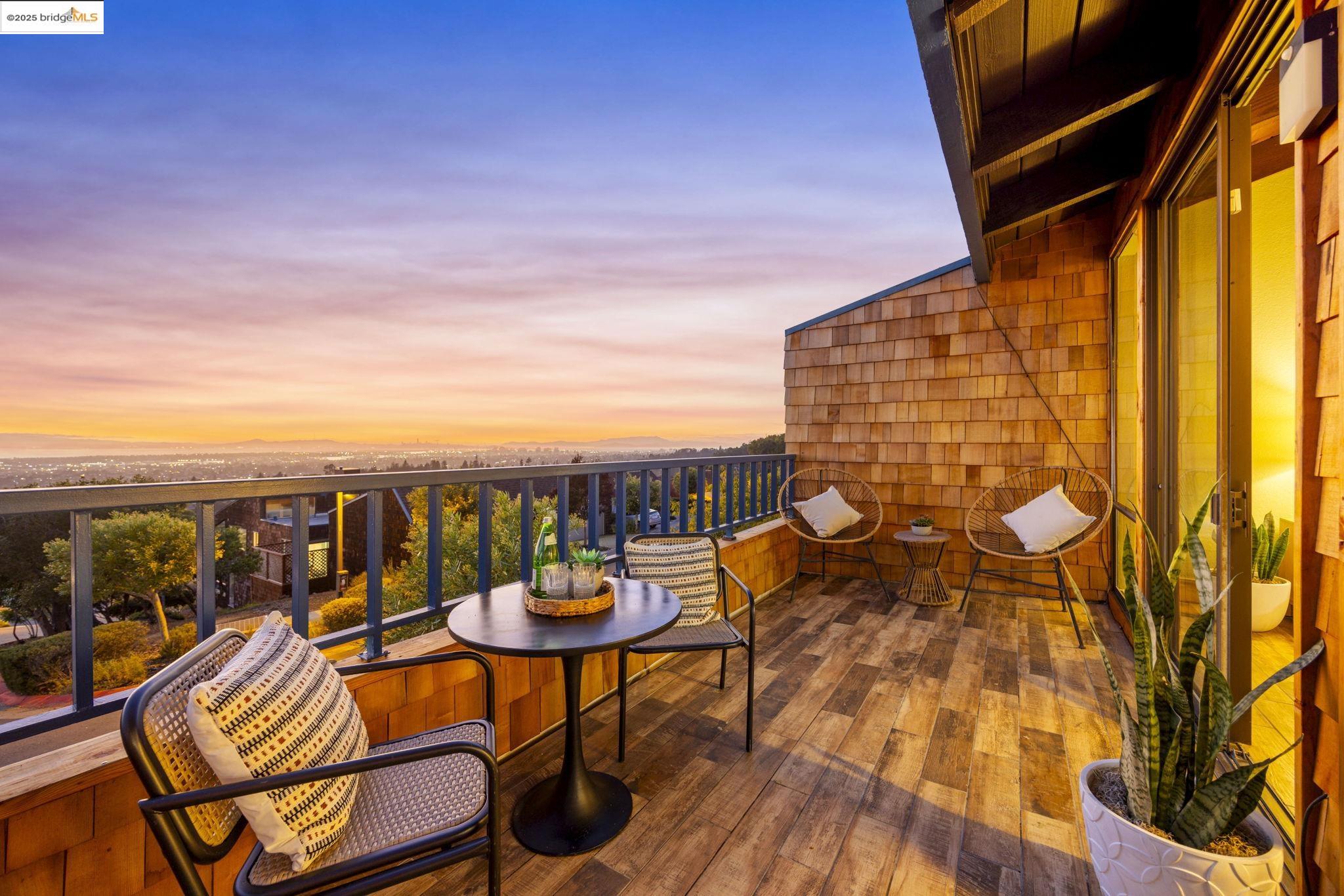 12 Sereno Cir, Oakland