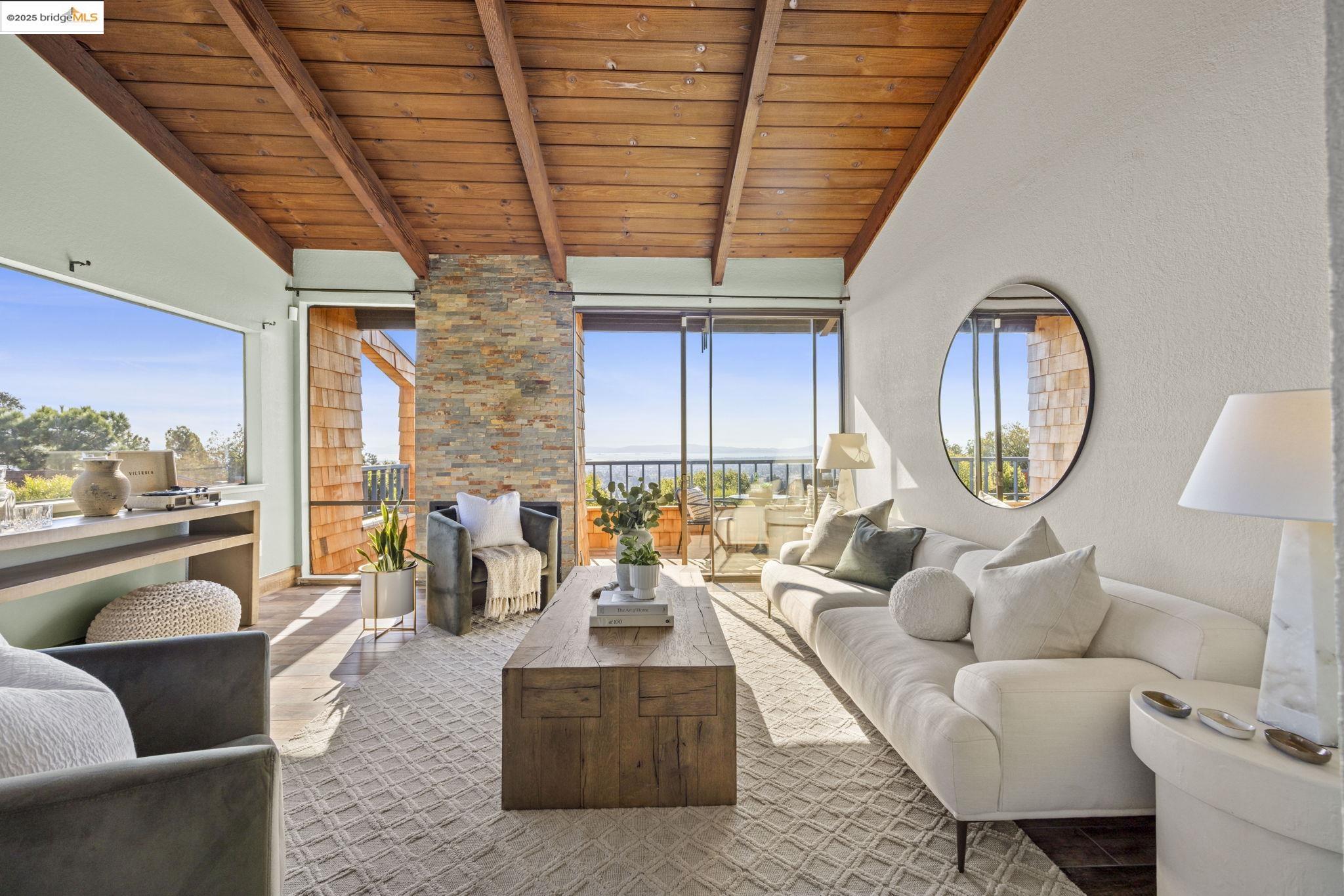 12 Sereno Cir, Oakland