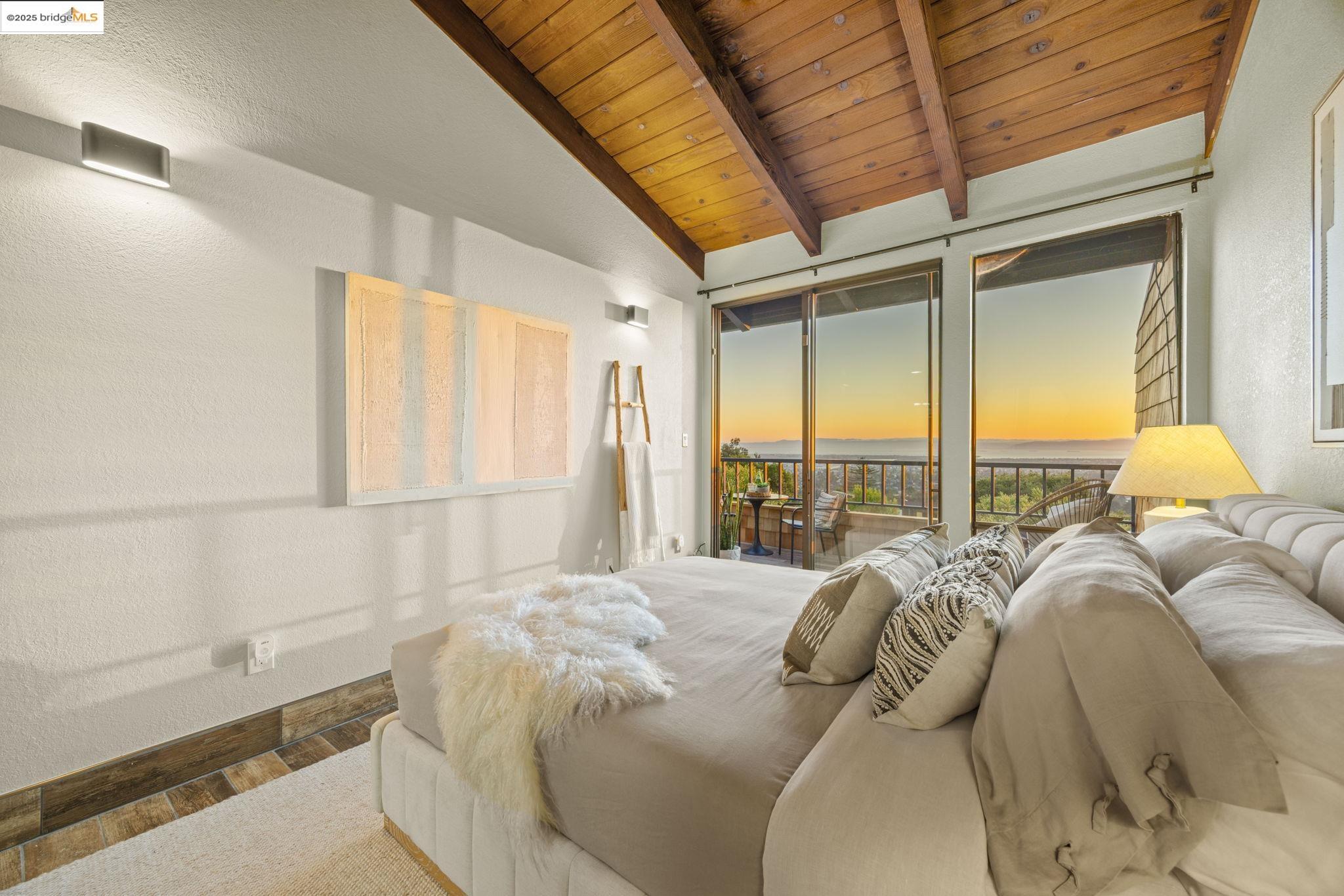 12 Sereno Cir, Oakland