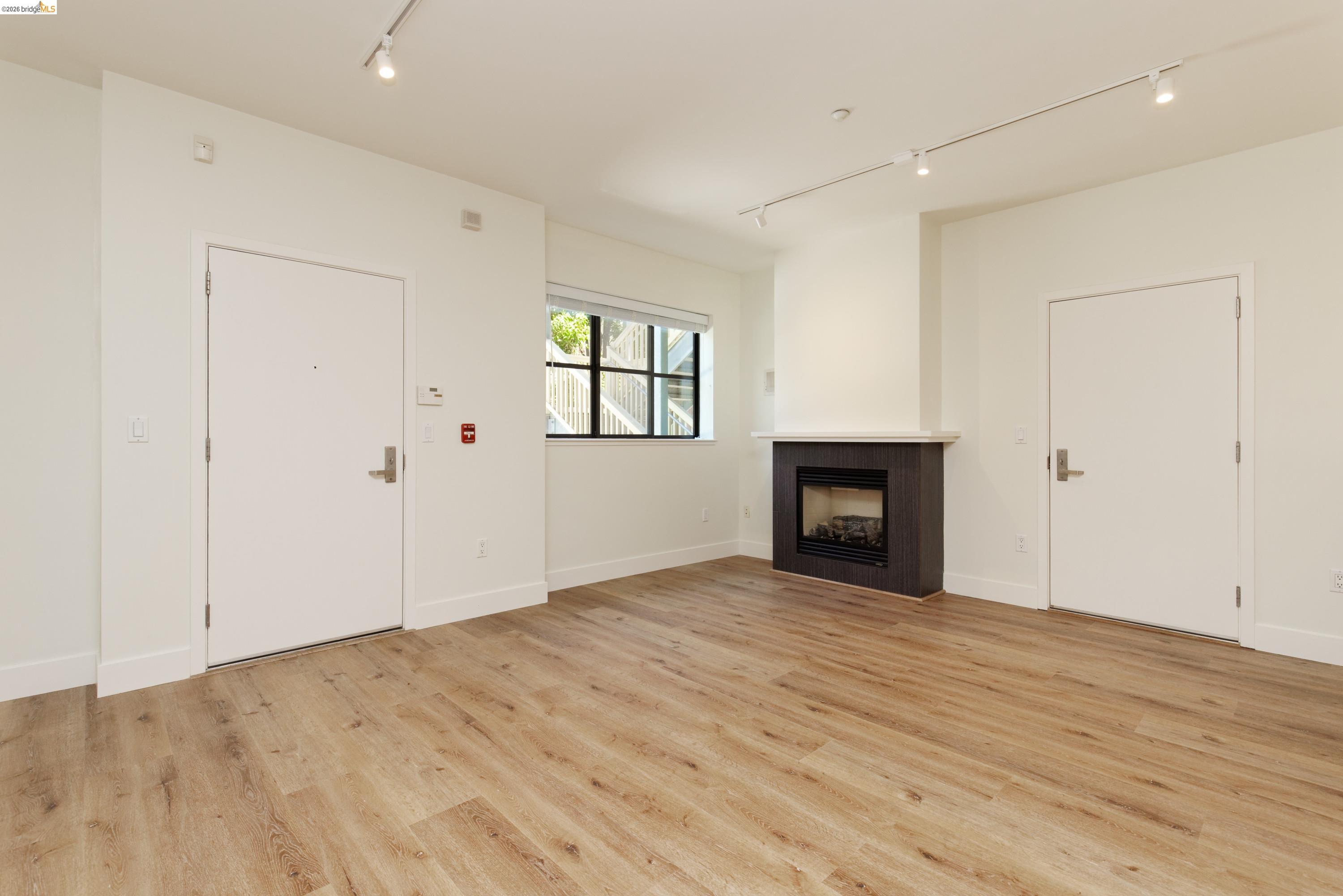 1565 32nd Street # 4