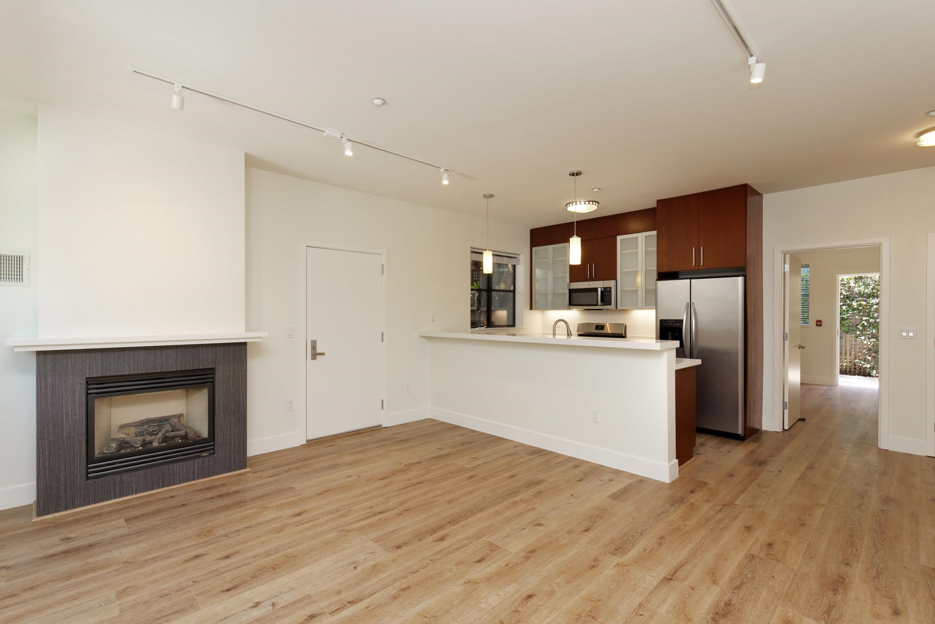 1565 32nd Street # 4