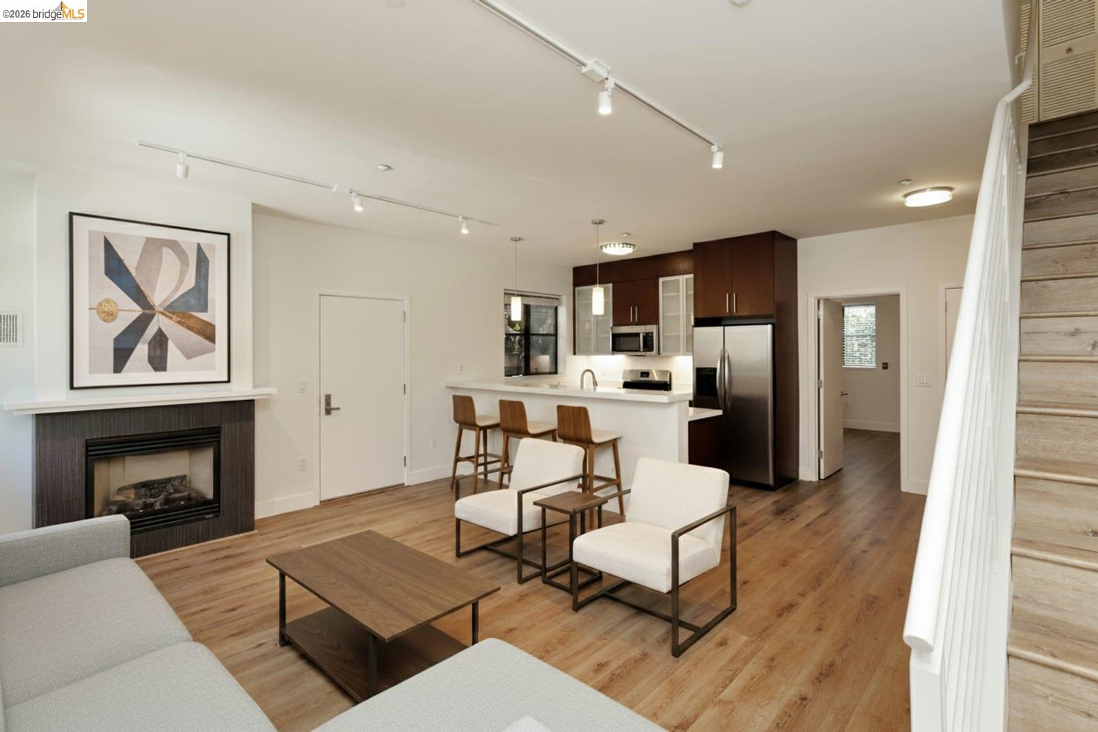 1565 32nd Street # 4