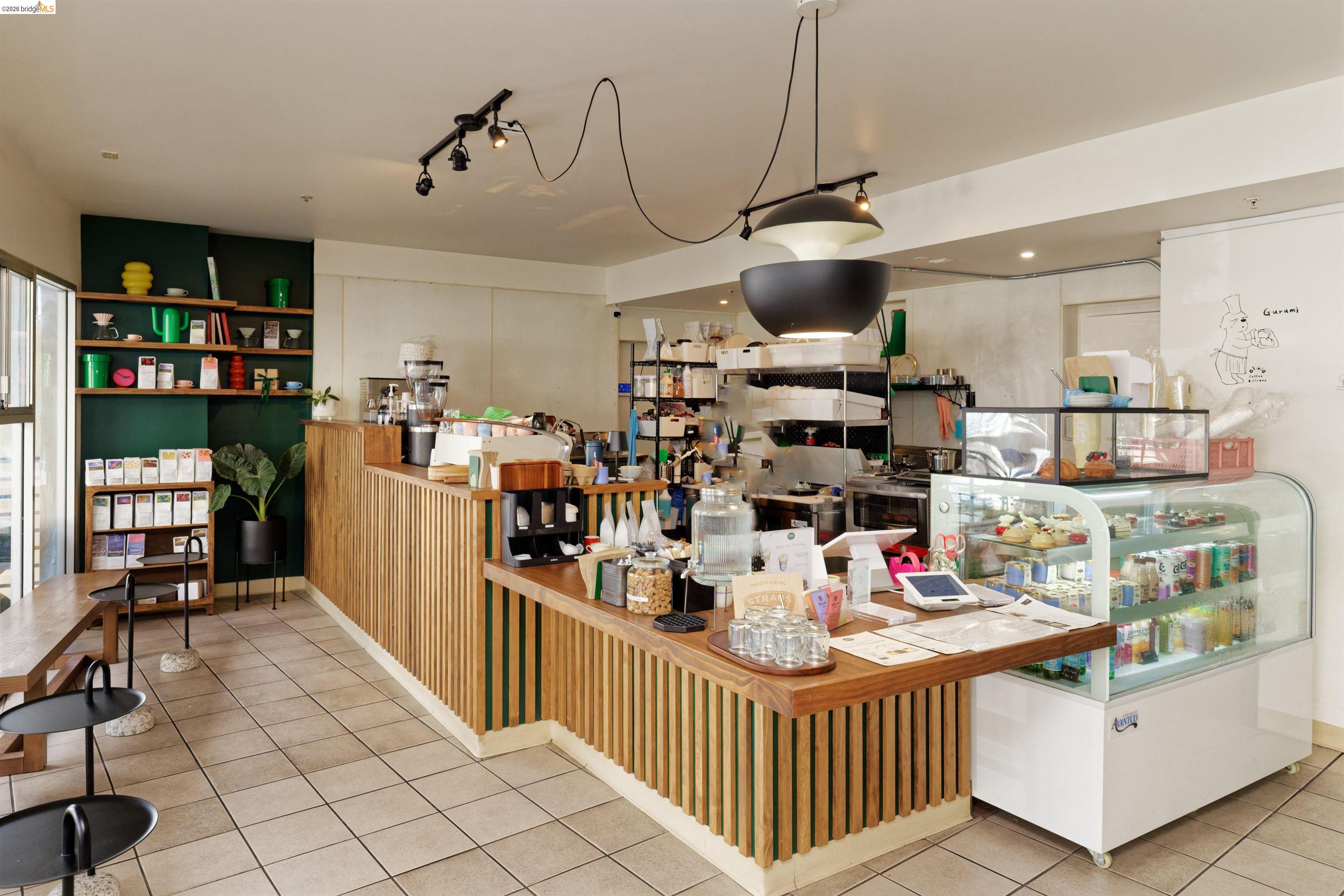 371 30th Street # 404