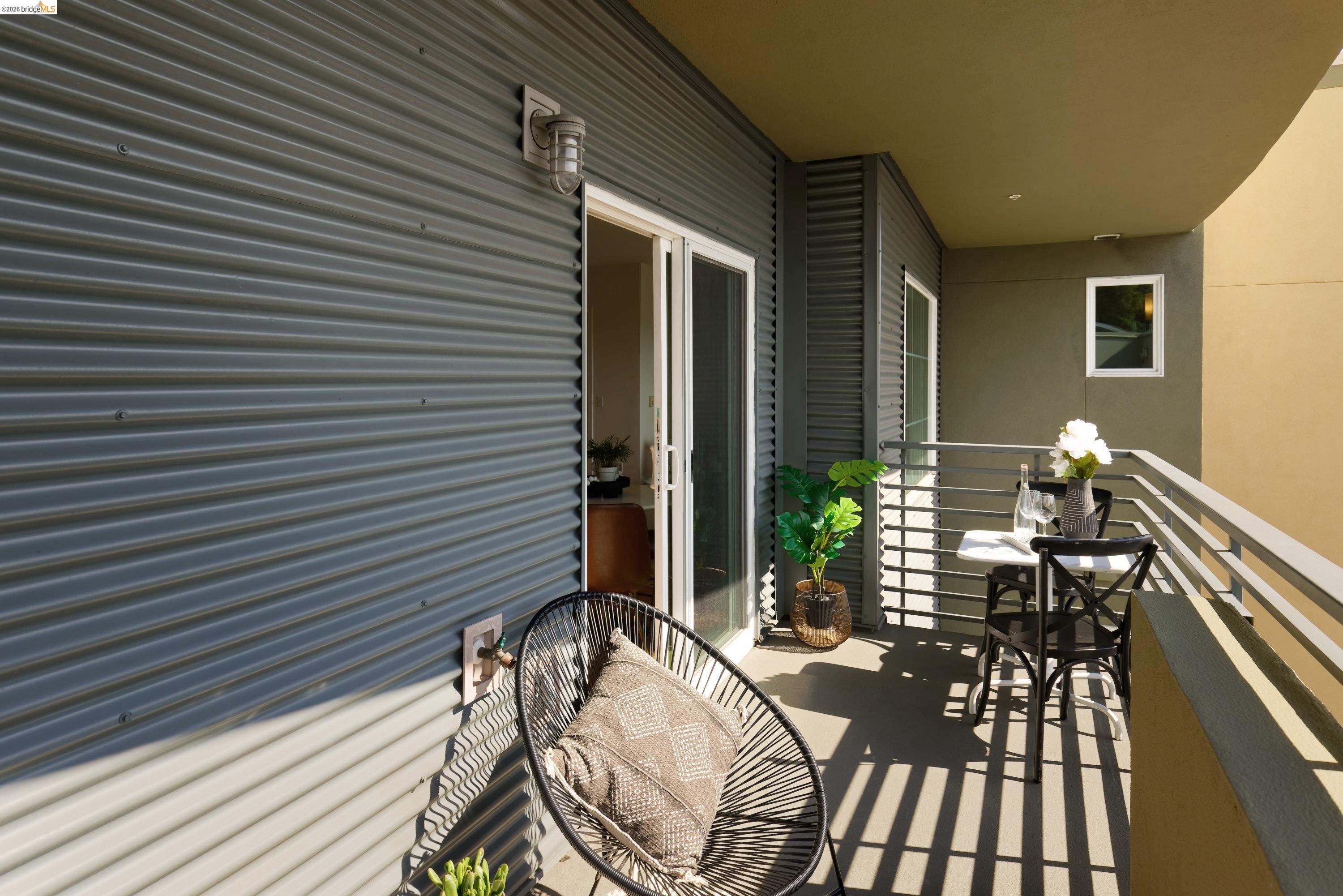 371 30th Street # 404