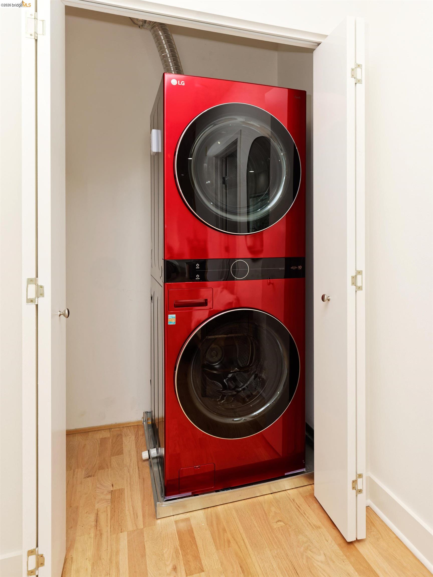 371 30th Street # 404