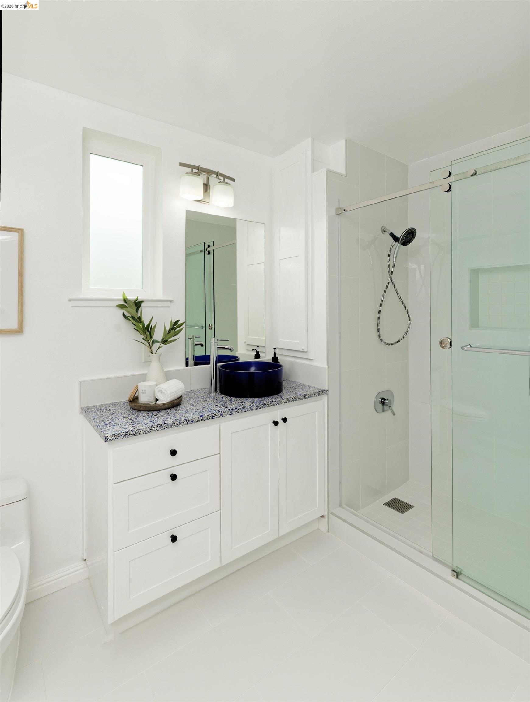 371 30th Street # 404