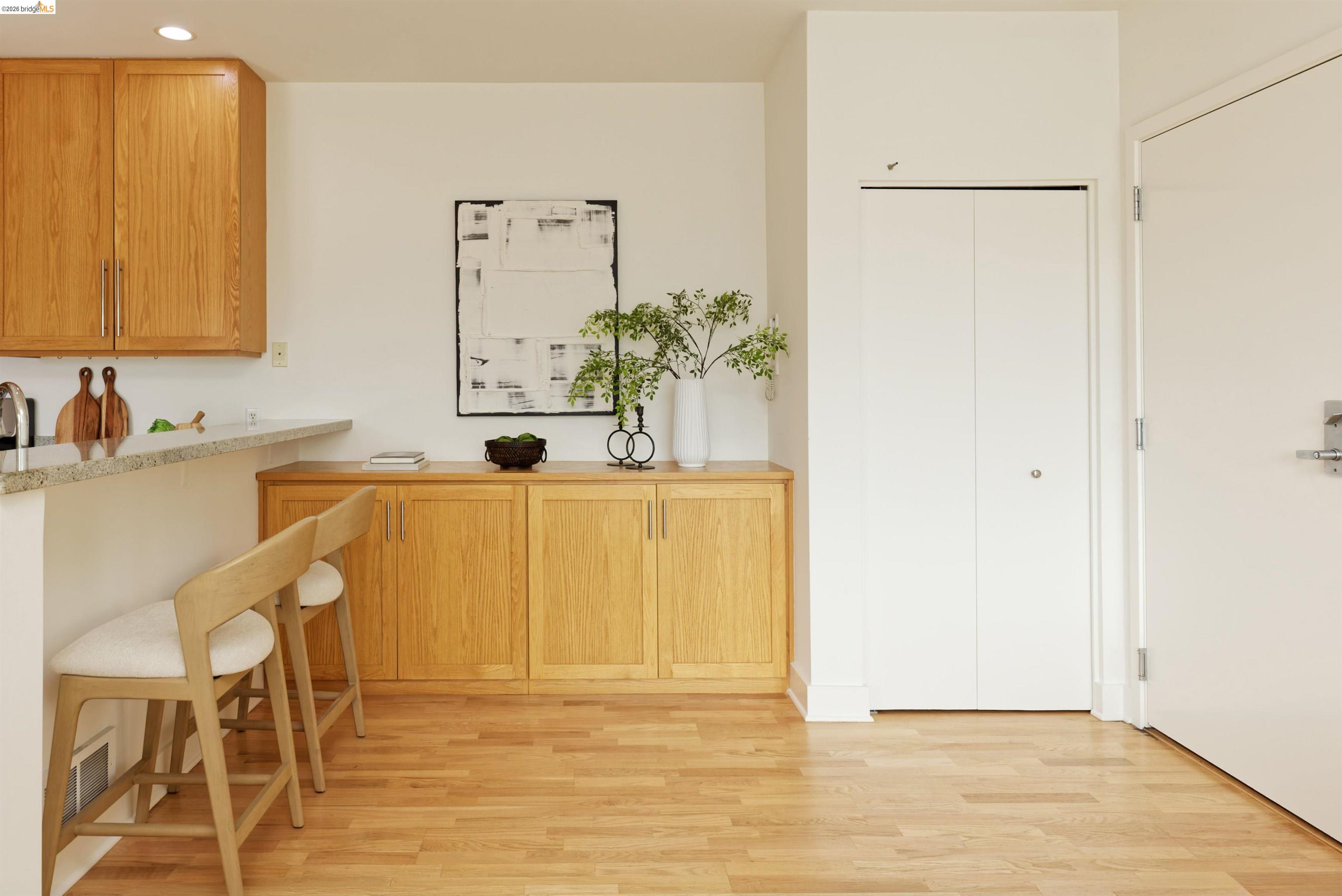 371 30th Street # 404