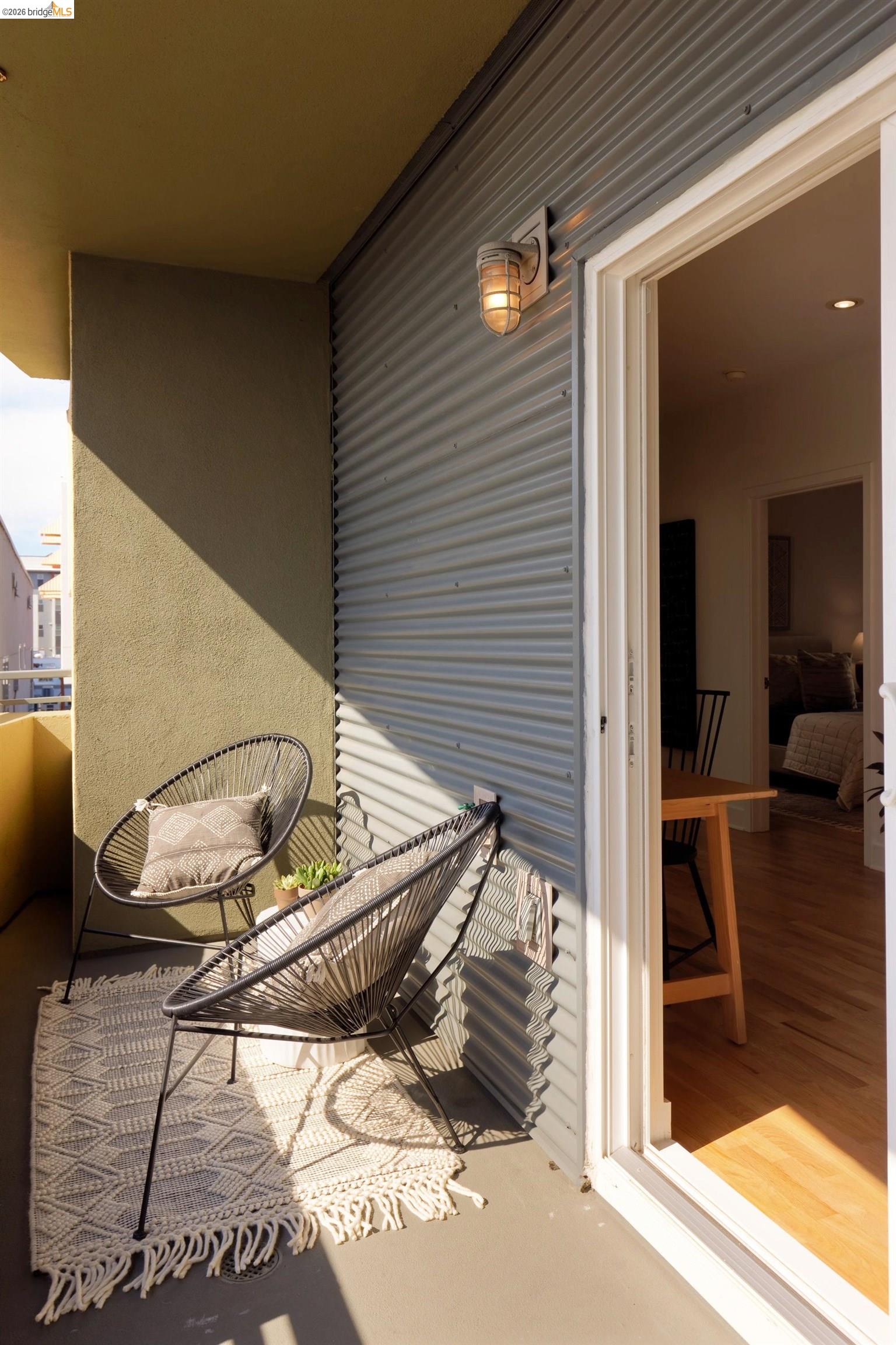 371 30th Street # 404