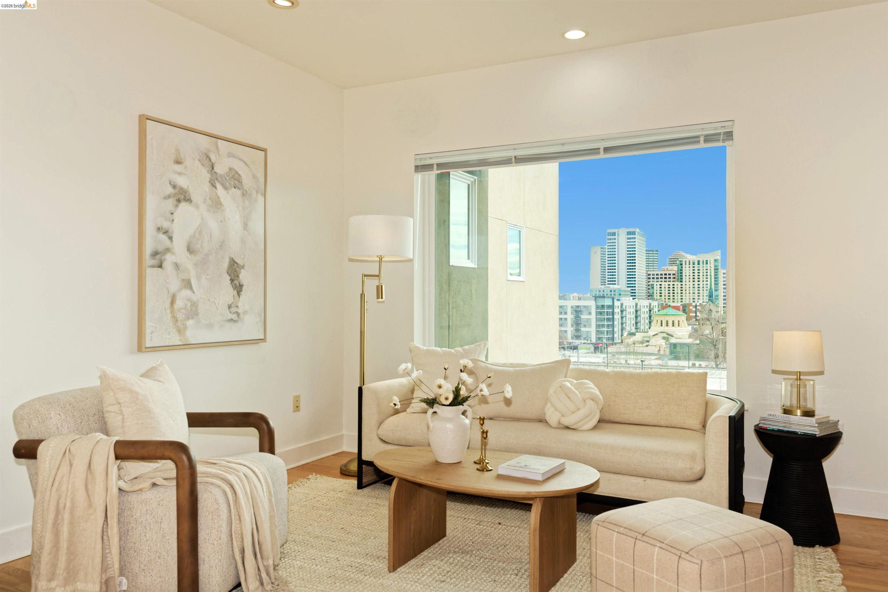 371 30th Street # 404