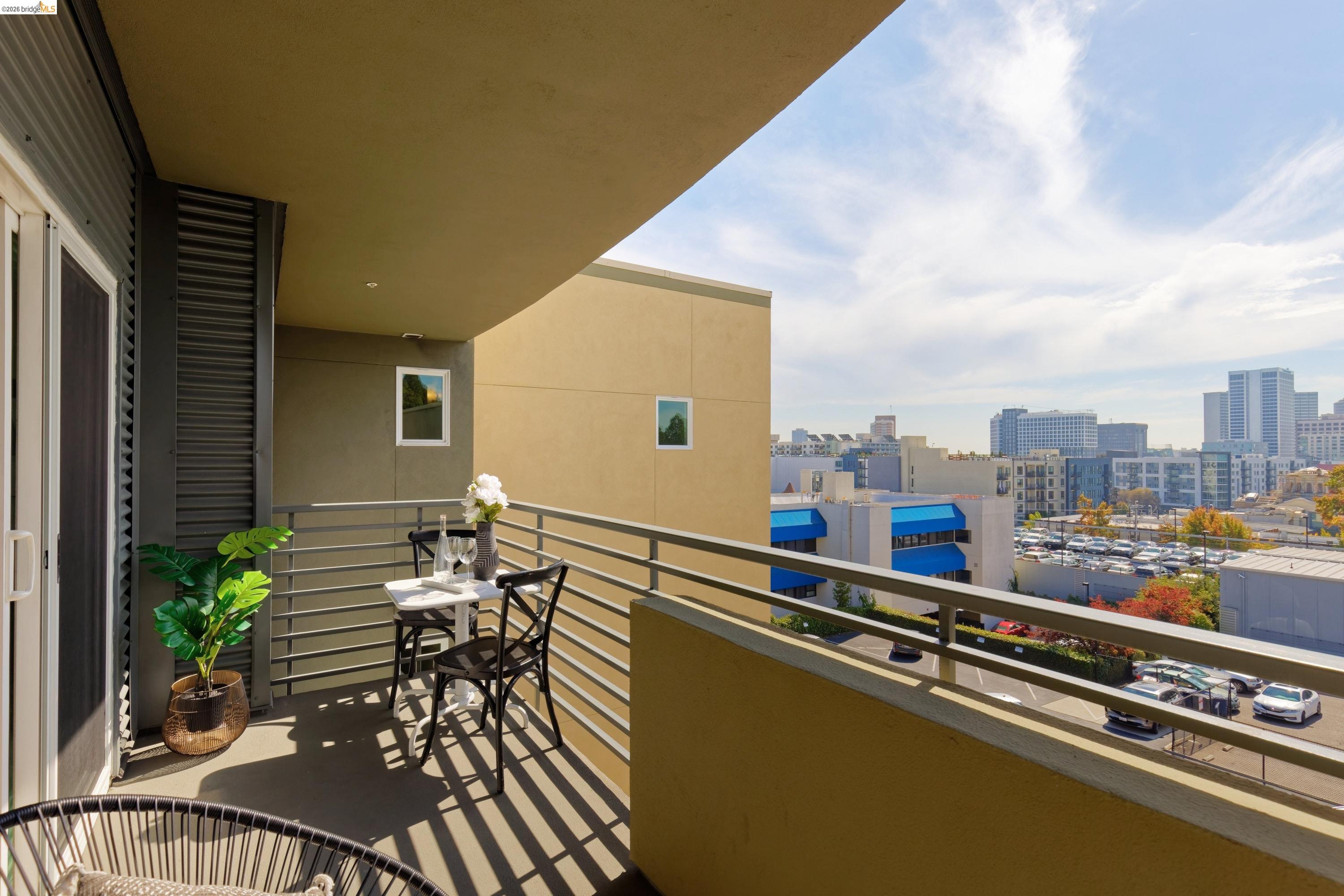 371 30th Street # 404