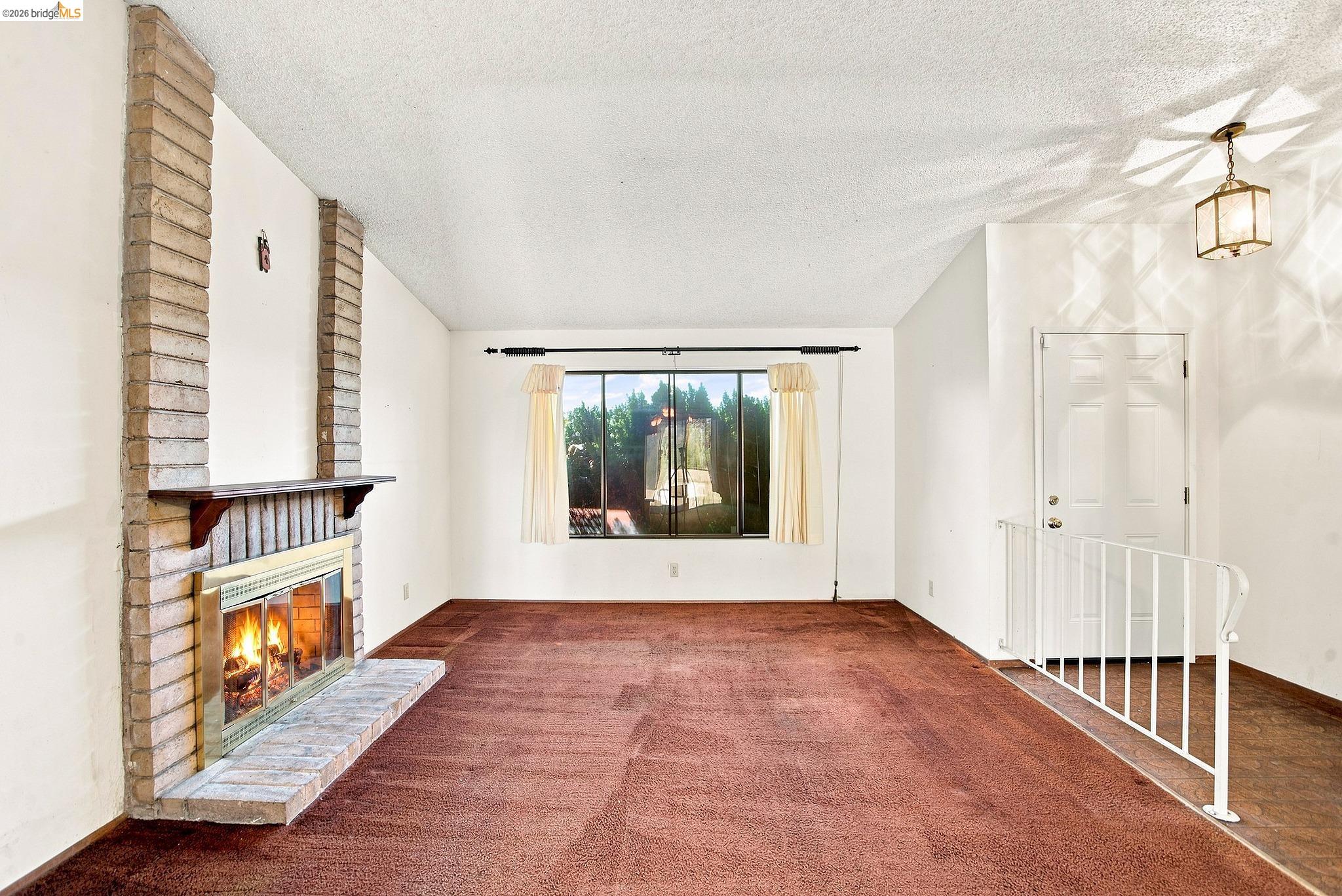 280 Pamela Ct