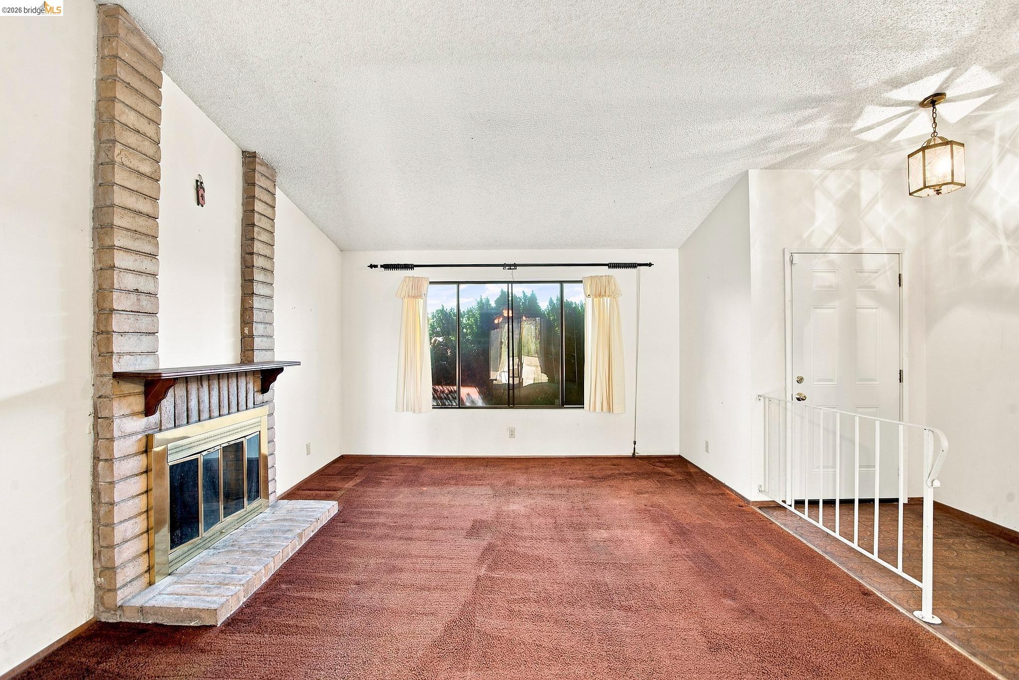 280 Pamela Ct