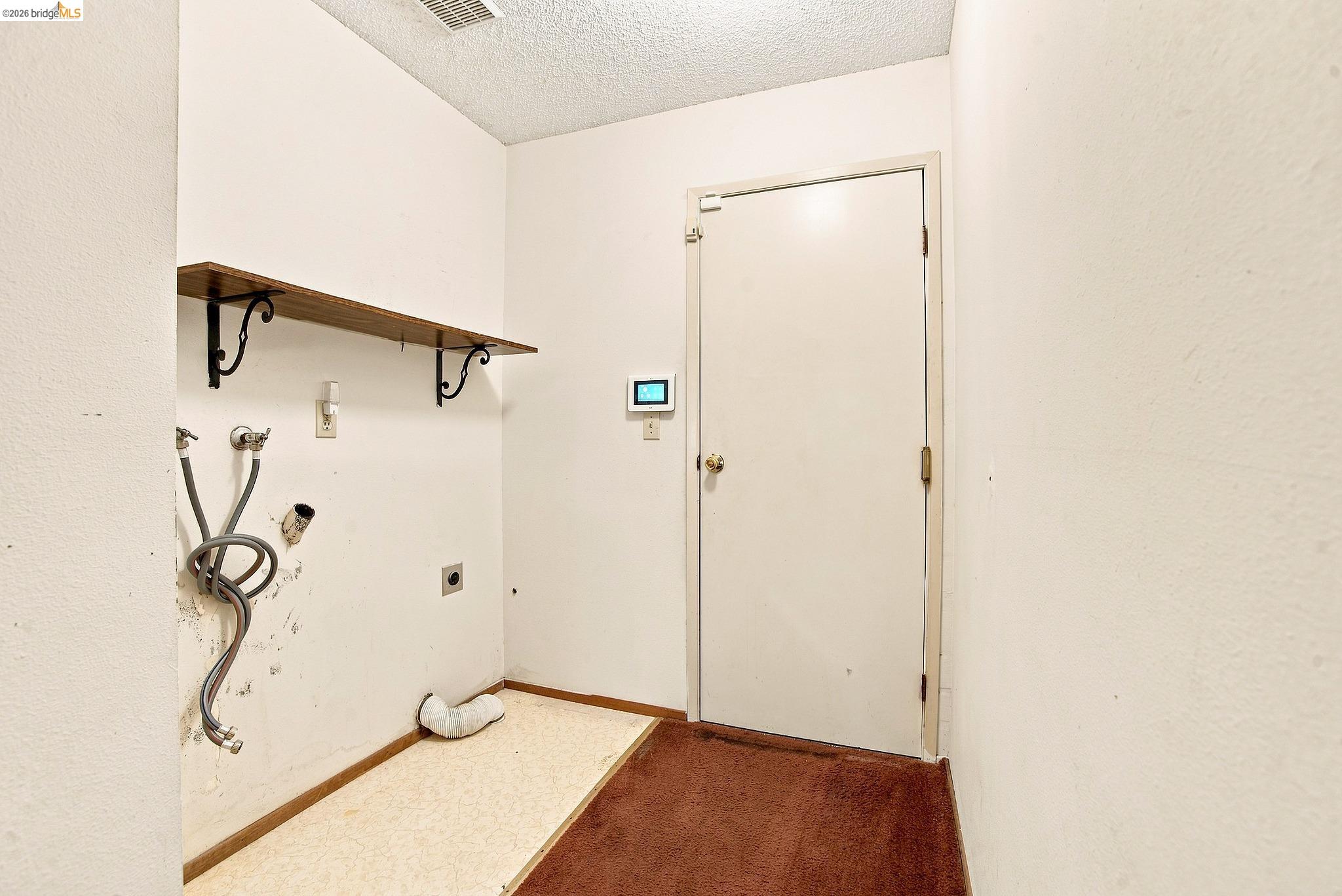 280 Pamela Ct