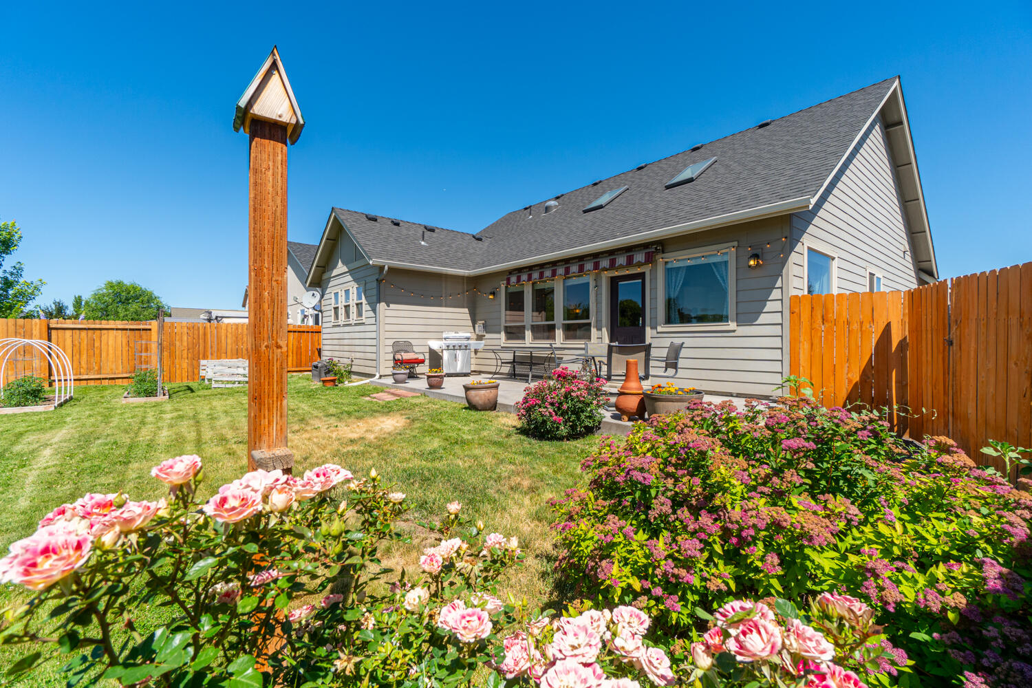 1112 NW Redwood Place