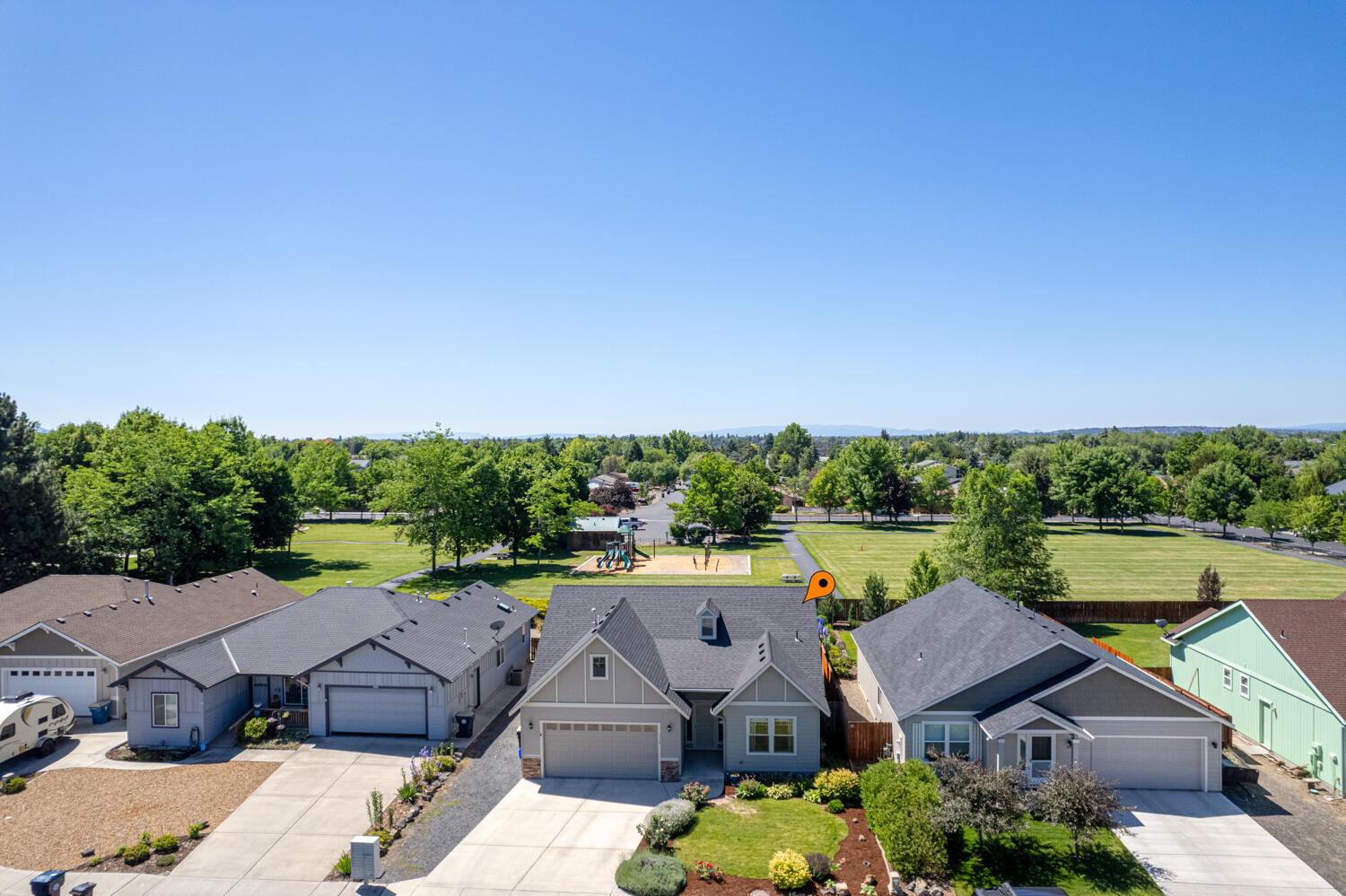 1112 NW Redwood Place