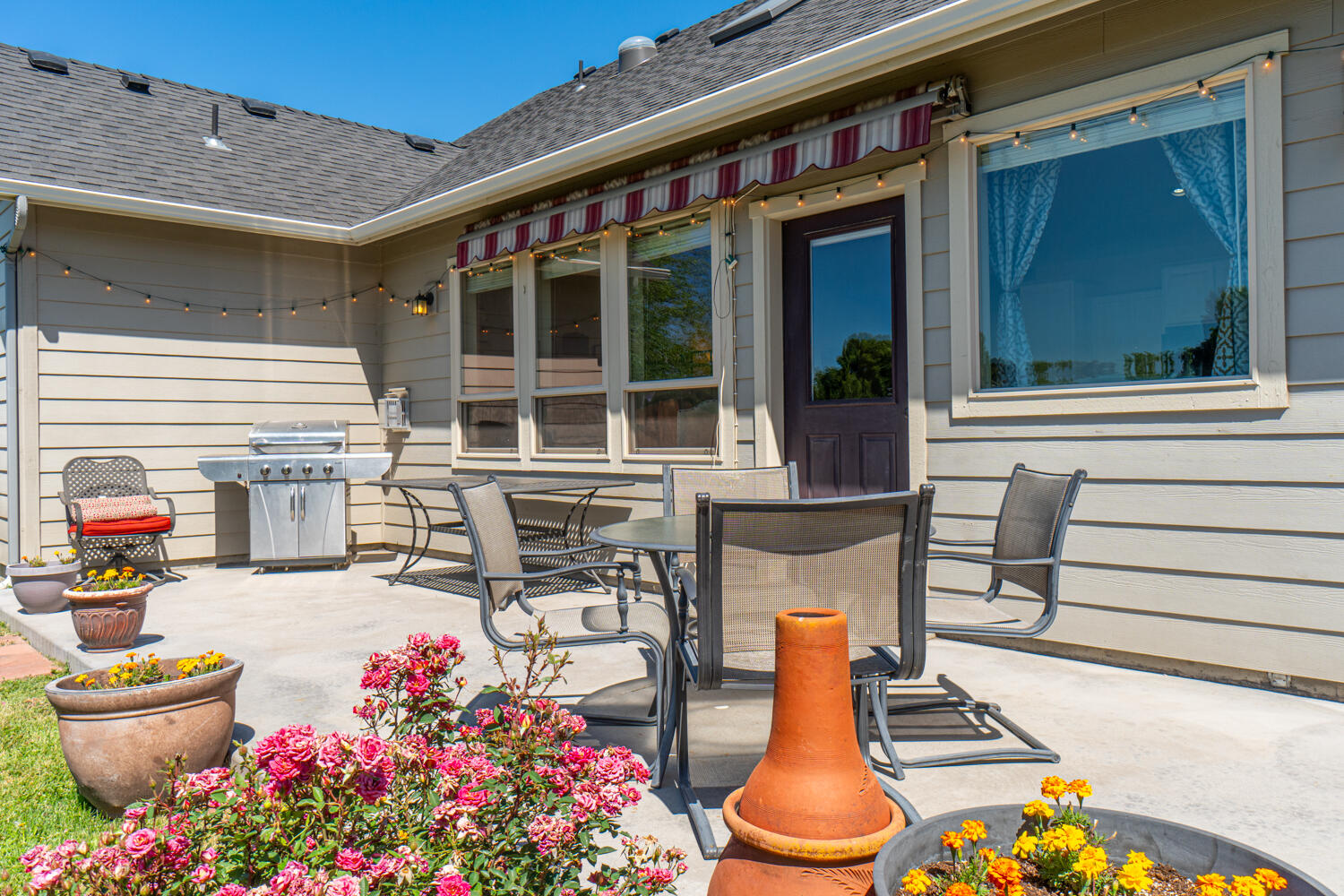 1112 NW Redwood Place