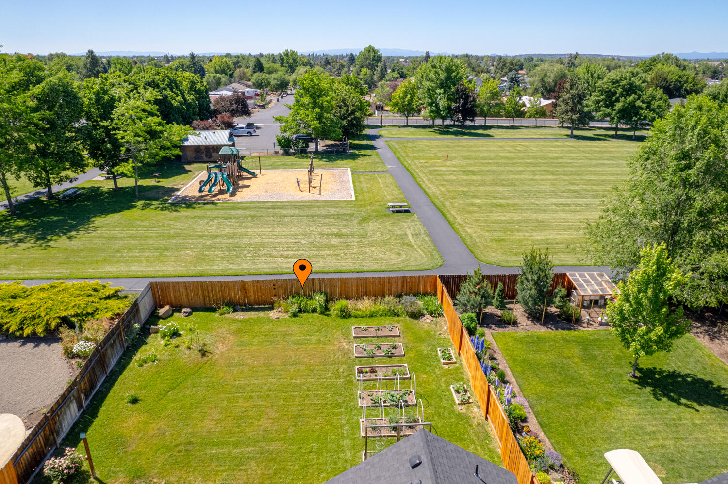 1112 NW Redwood Place