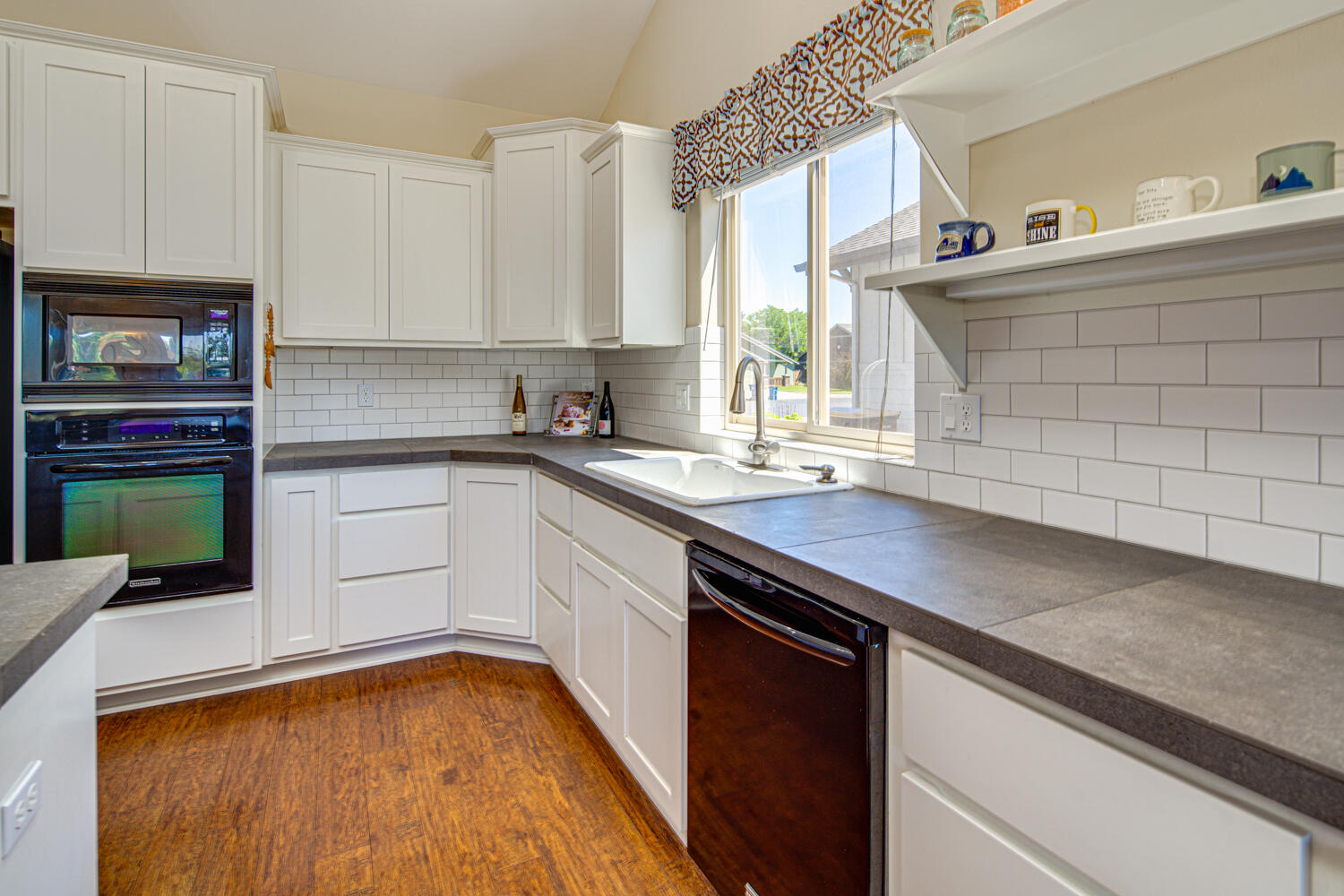 1112 NW Redwood Place