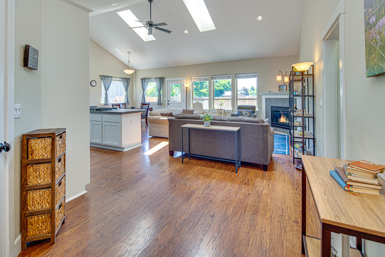 1112 NW Redwood Place