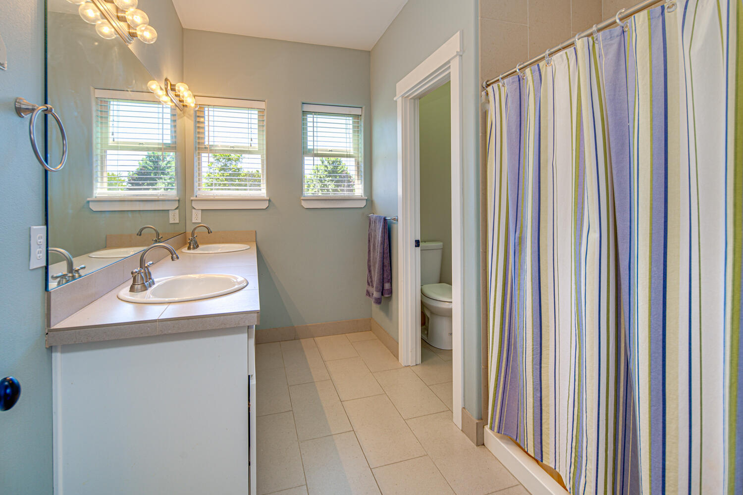 1112 NW Redwood Place