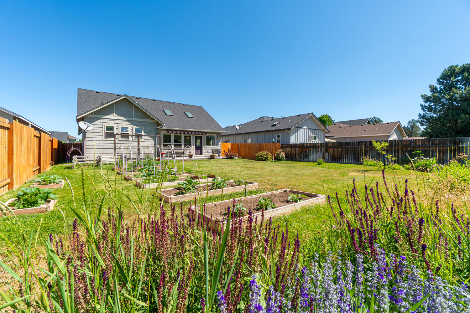 1112 NW Redwood Place