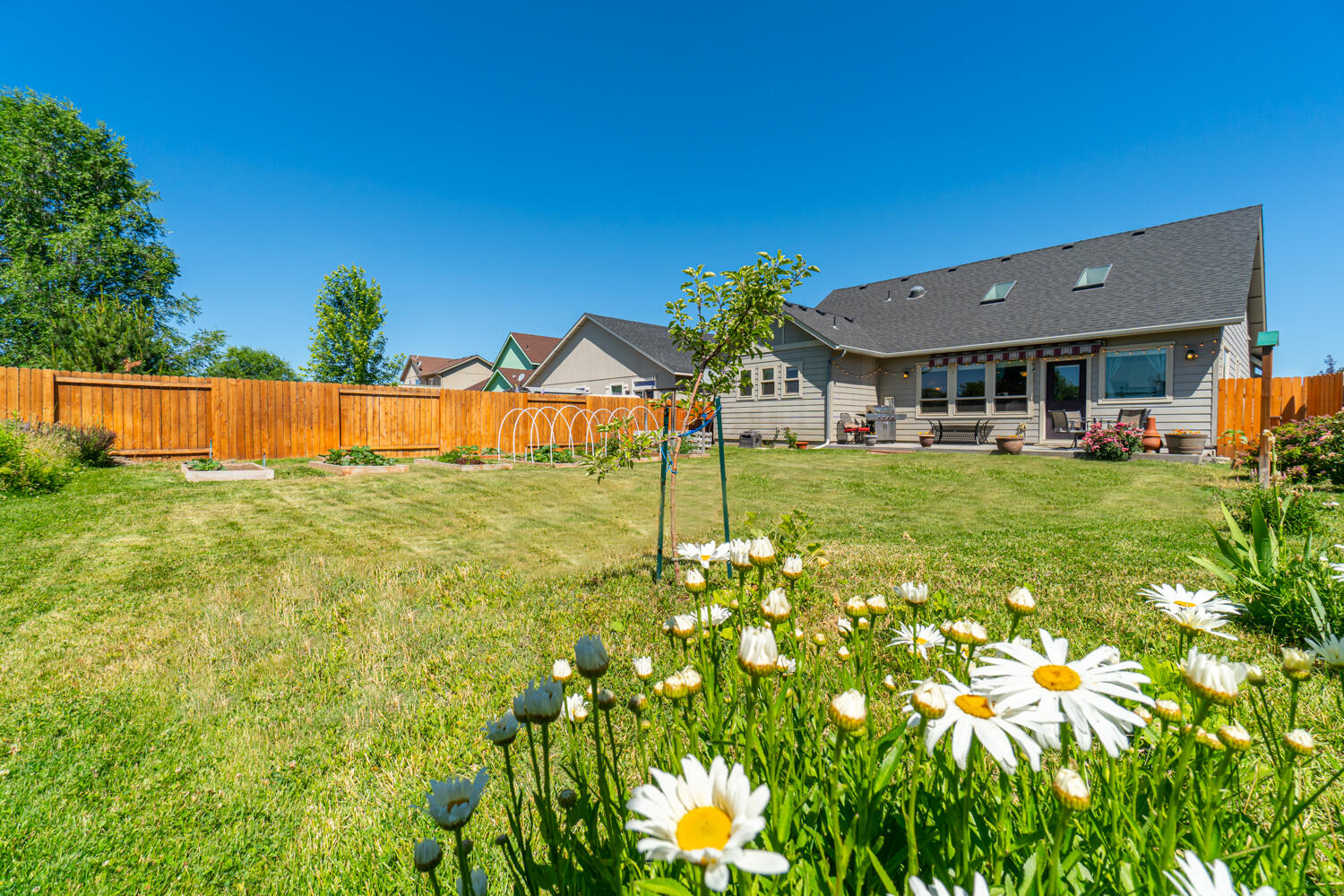 1112 NW Redwood Place