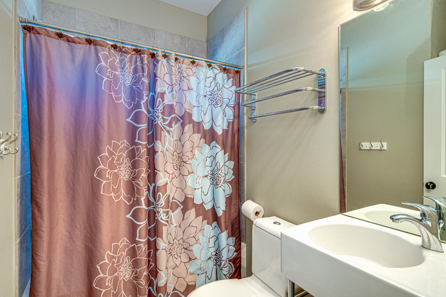 1112 NW Redwood Place