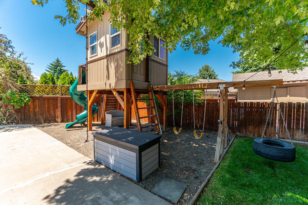 61135 Bonny Bridge