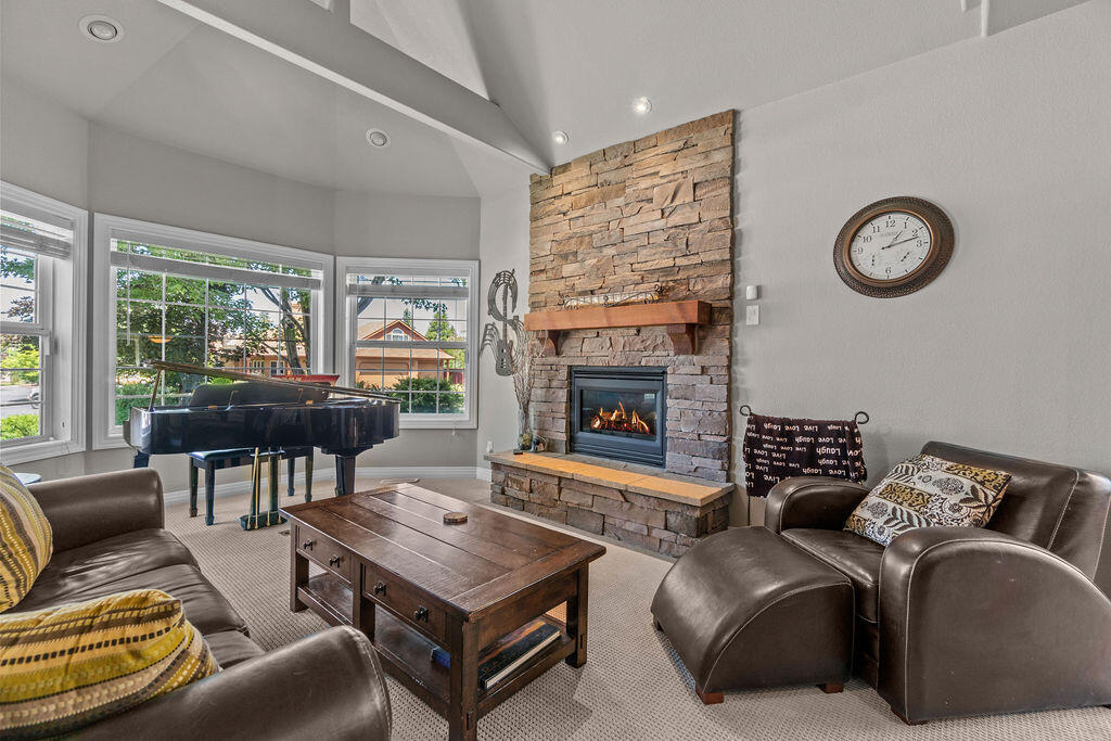 61135 Bonny Bridge
