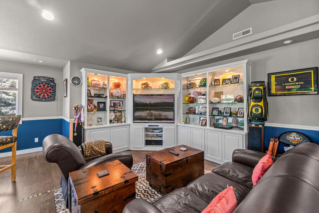 61135 Bonny Bridge