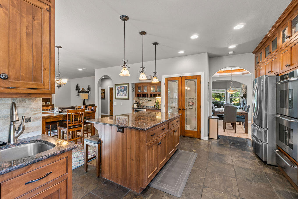 61135 Bonny Bridge