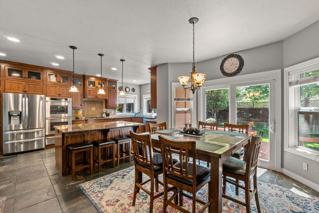 61135 Bonny Bridge