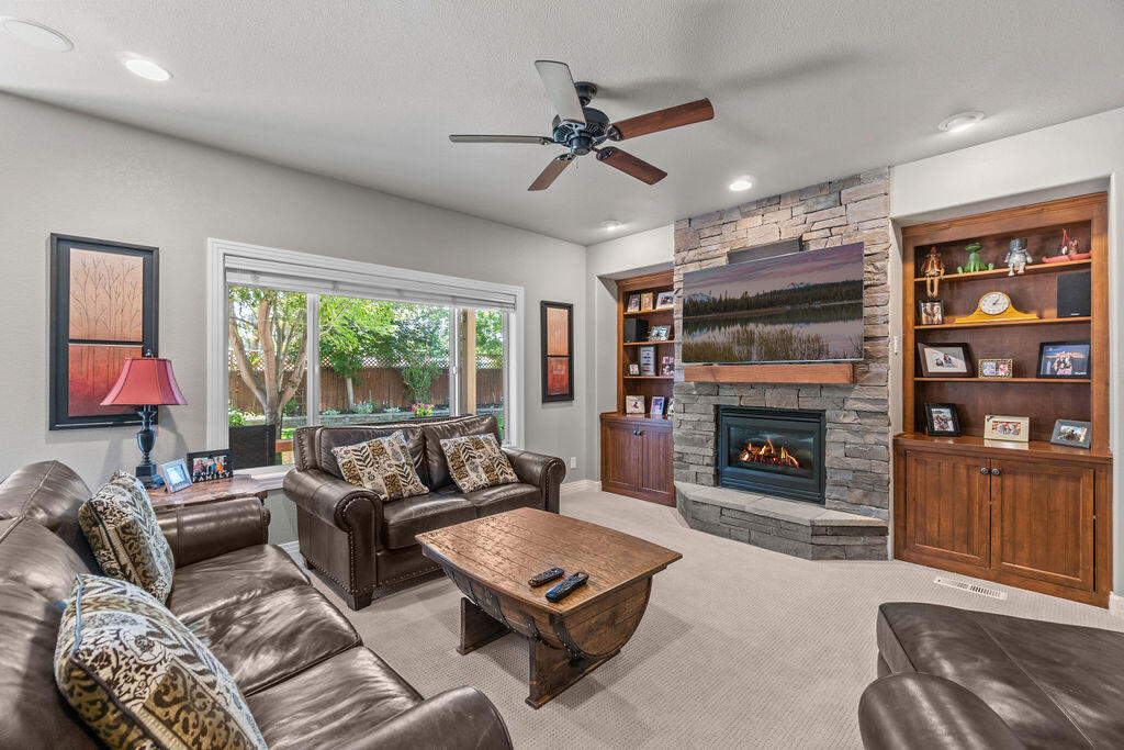 61135 Bonny Bridge