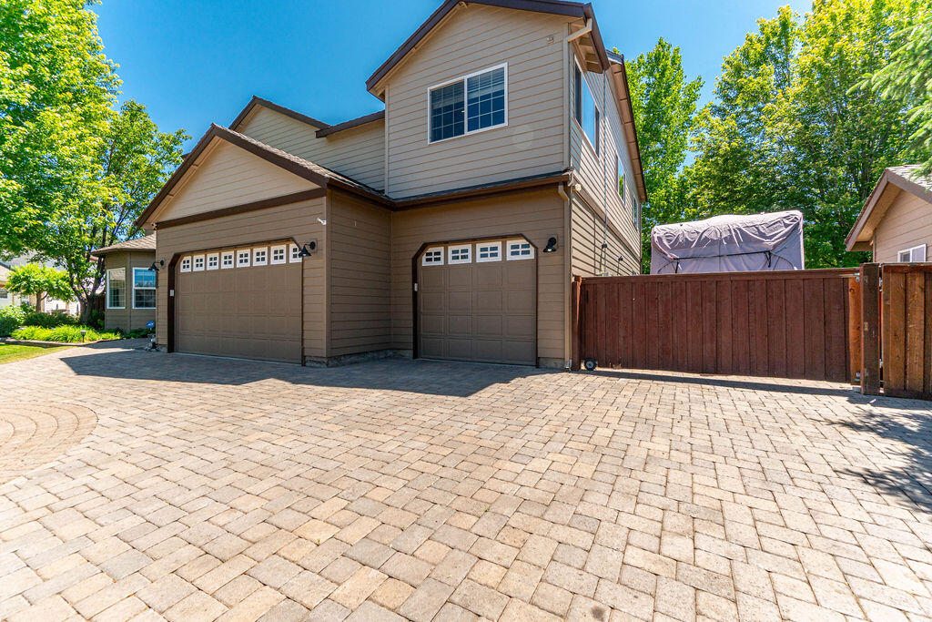 61135 Bonny Bridge