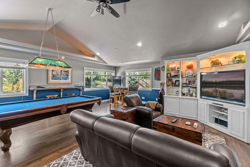 61135 Bonny Bridge
